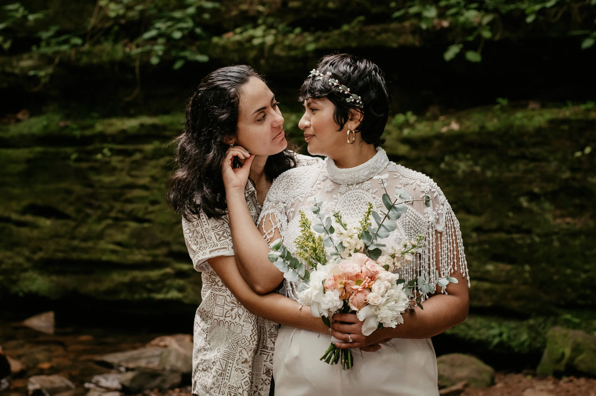 Southern Illinois elopement, Shawnee National Forest, garden of the Gods wedding,  adventure elopement, Shawnee National Forest Wedding, Illinois Elopement, Elope Illinois, where to get married in Illinois, Elope Shawnee, Cave in Rock, Ferne Clyffe, 