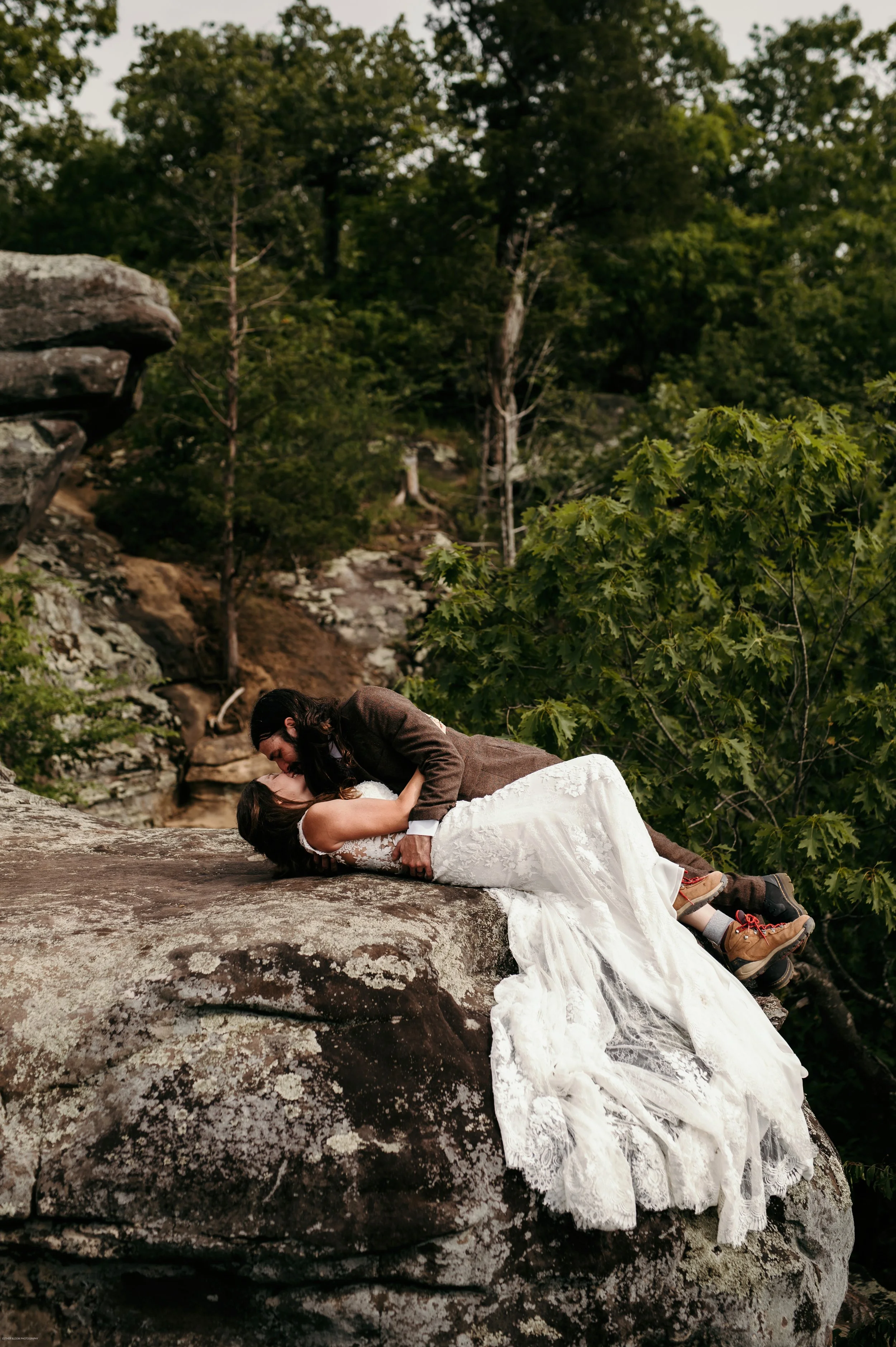 Southern Illinois elopement, Shawnee National Forest, garden of the Gods wedding,  adventure elopement, Shawnee National Forest Wedding, Illinois Elopement, Elope Illinois, where to get married in Illinois, Elope Shawnee, Cave in Rock, Ferne Clyffe, 
