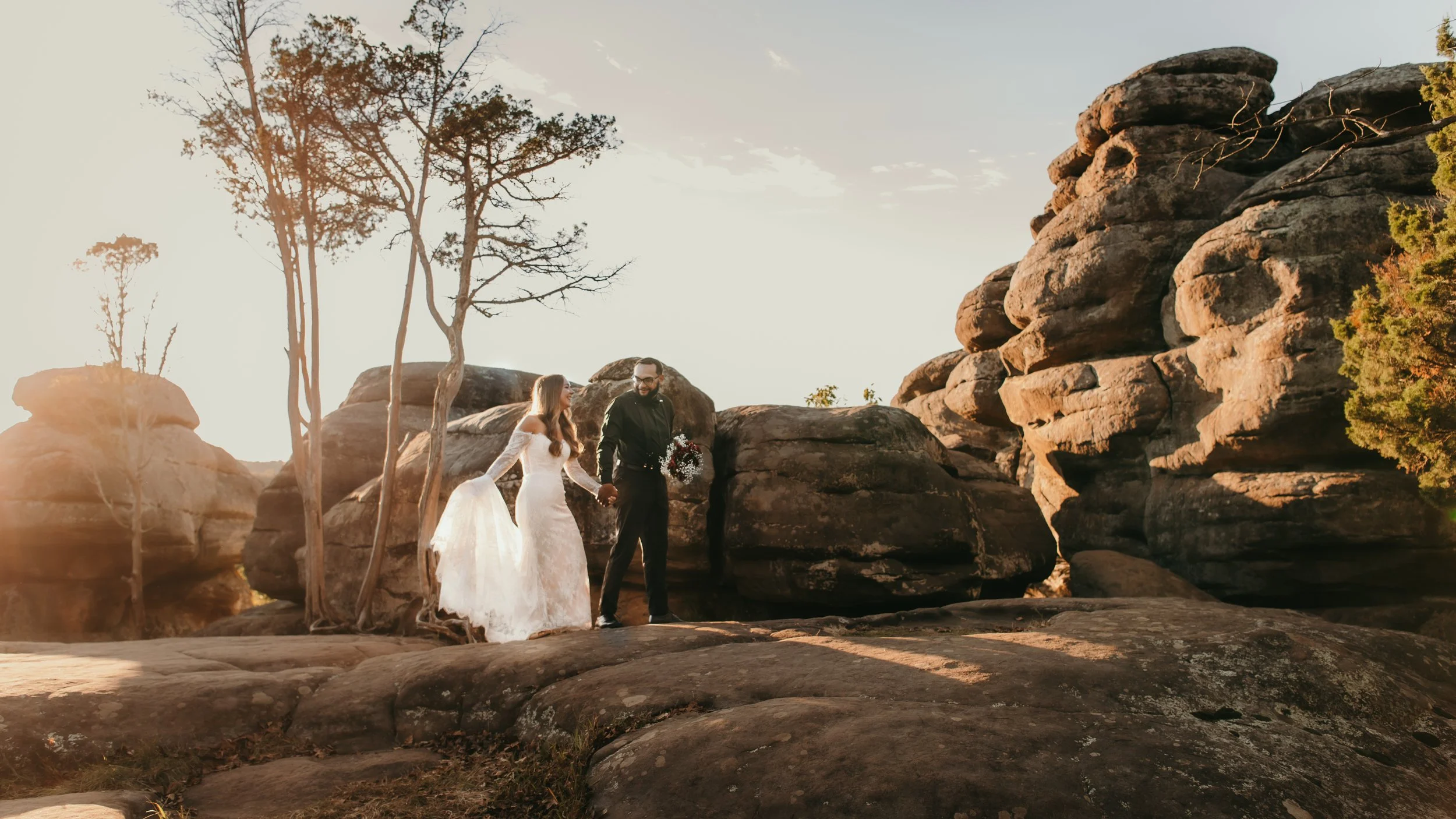 Southern Illinois elopement, Shawnee National Forest, garden of the Gods wedding,  adventure elopement, Shawnee National Forest Wedding, Illinois Elopement, Elope Illinois, where to get married in Illinois, Elope Shawnee, Cave in Rock, Ferne Clyffe, 