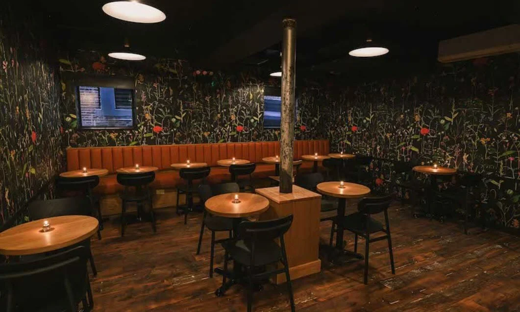 Swipe to watch our back room fill up! 

Need a last minute holiday party location? Email thistleparties@gmail.com to book your next celebration with us.