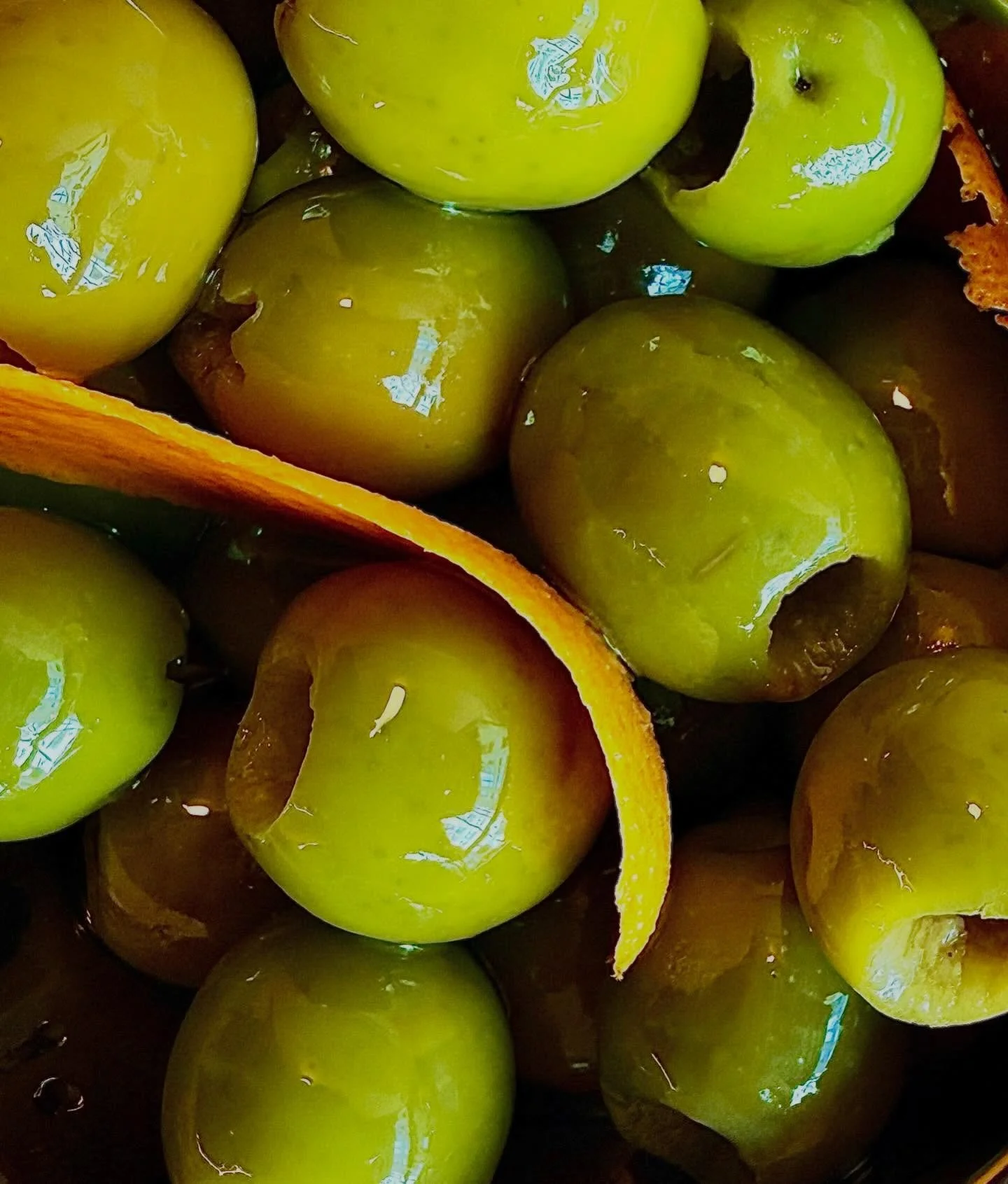 NEW Bar Snack Trio! 
Featuring house Chex mix, citrus-marinated Castelvetrano olives, &amp; Zapp&rsquo;s voodoo chips 😋