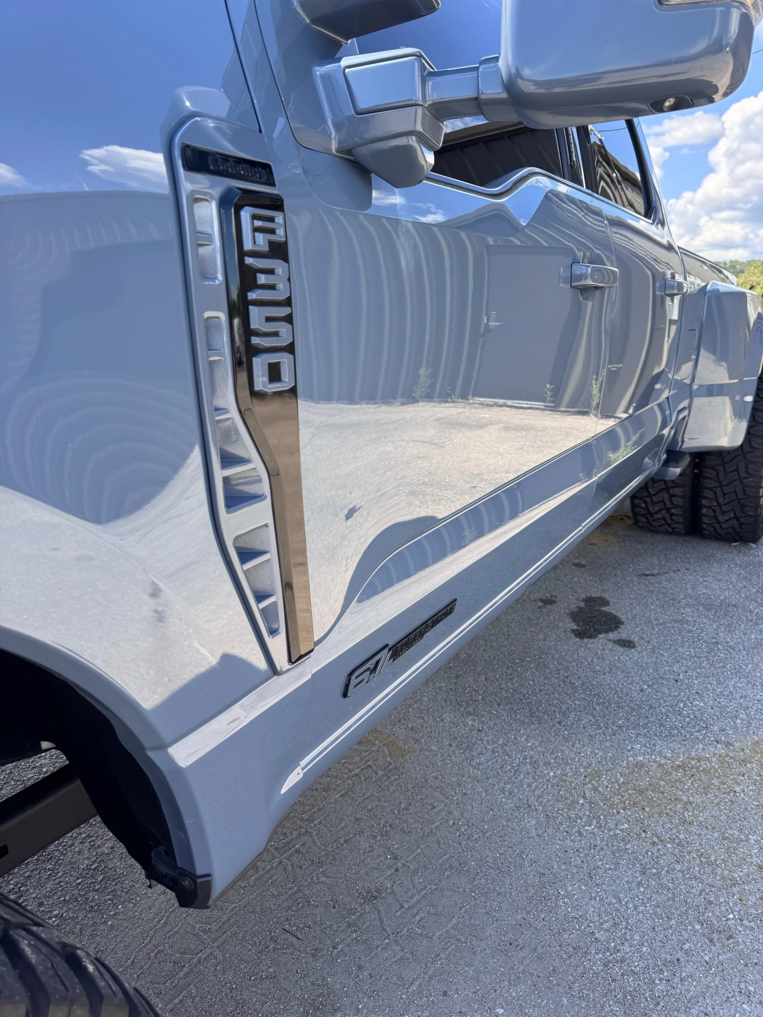02-f350-badge.jpg