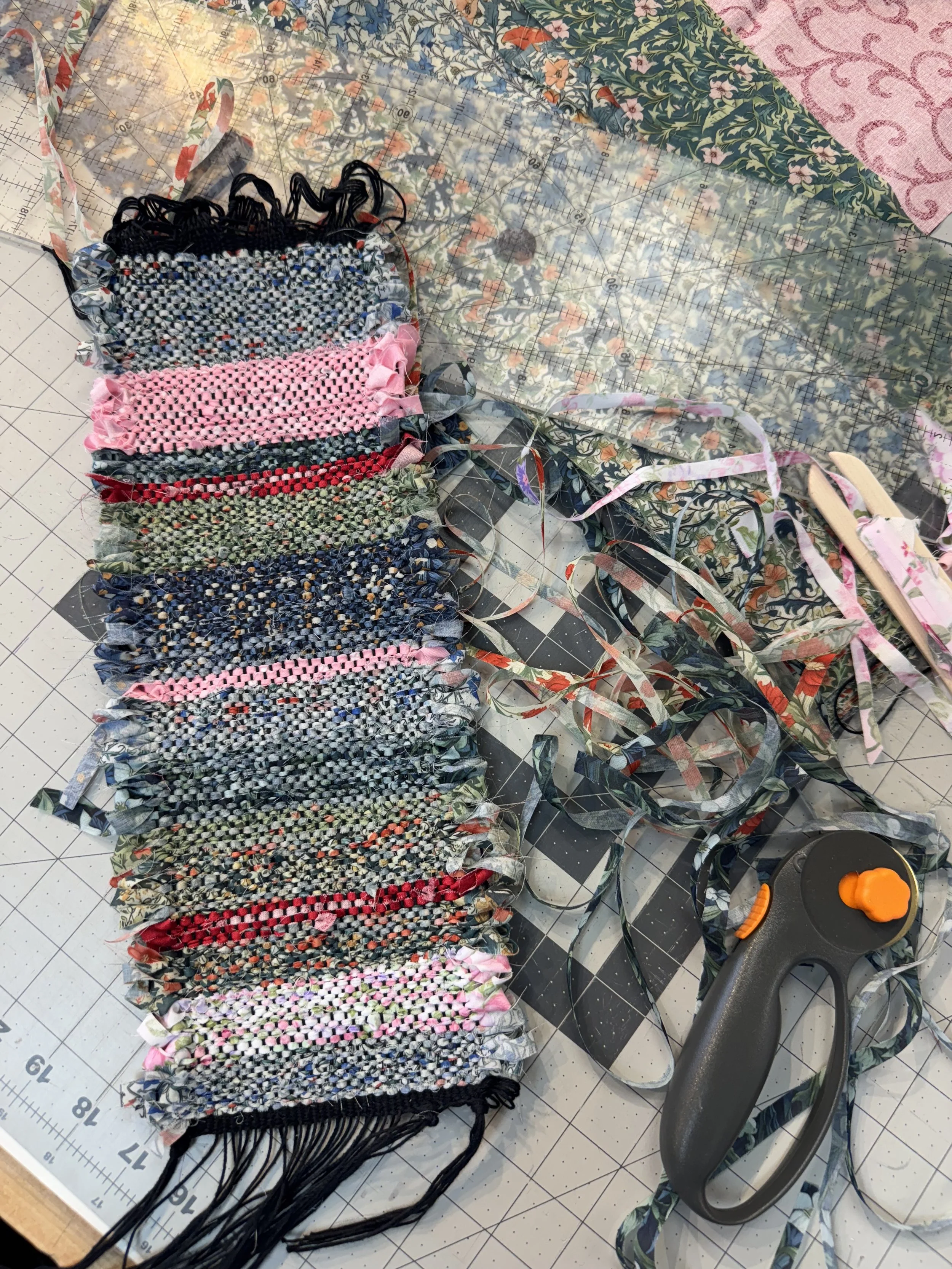 "Pop-Up Workshop: Weave your own Fabric" at Urban Sewciety