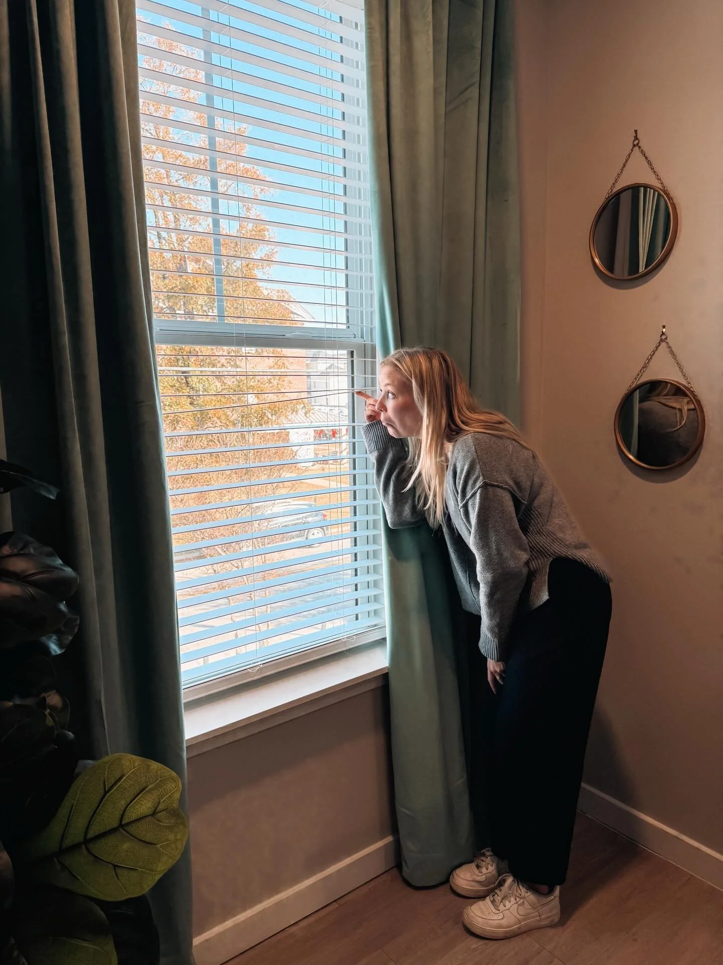 Still looking for housing but home for the holidays? No worries! 

We have Virtual Open House this Friday, January 2nd!💻🏠

Comment an emoji on the post Friday to be entered for a chance to win a DoorDash gift card!