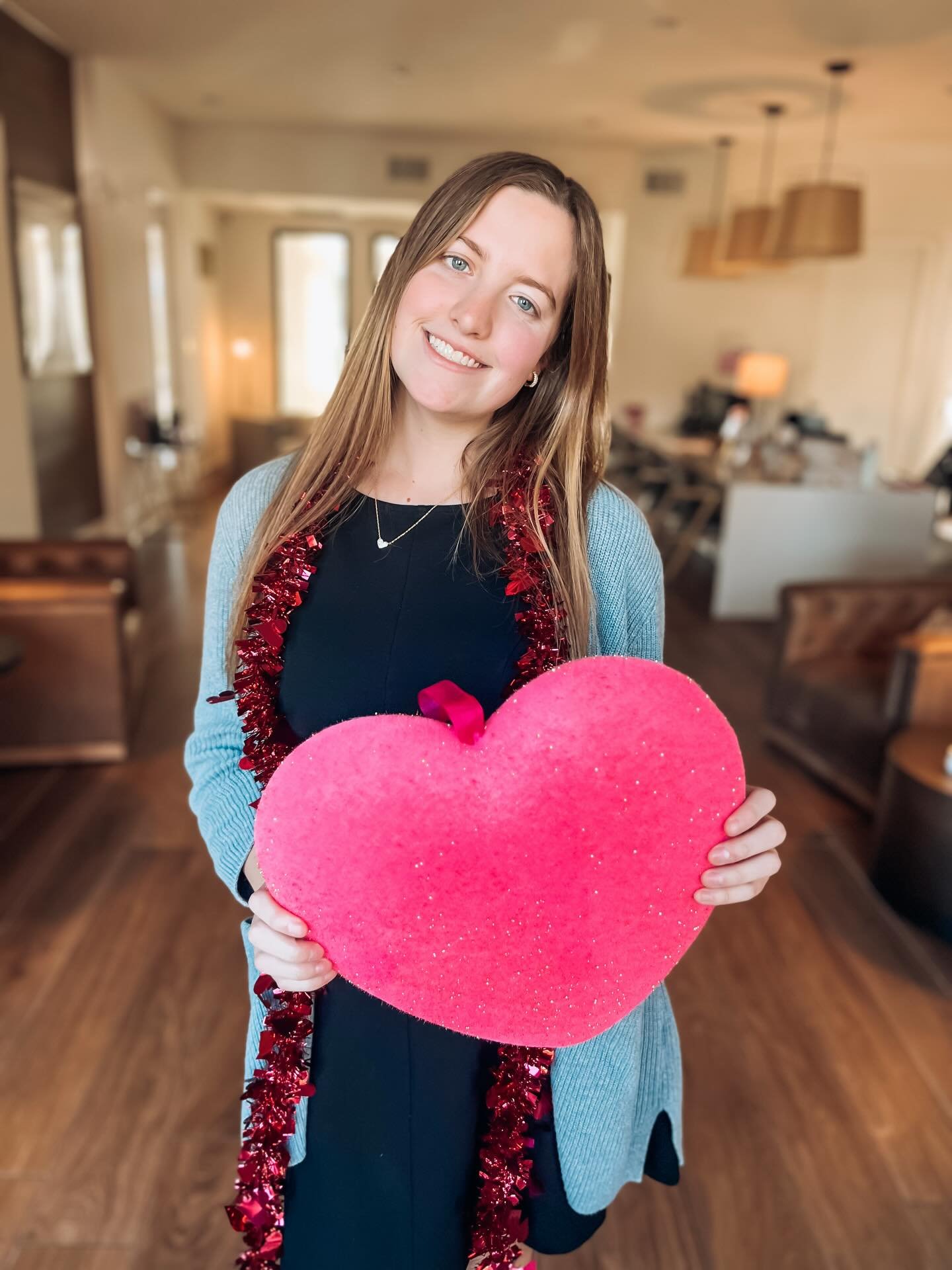 Happy Valentine&rsquo;s Day from MH13! ❤️

MH13 loves you, comment what you love about MH13! 💬💕