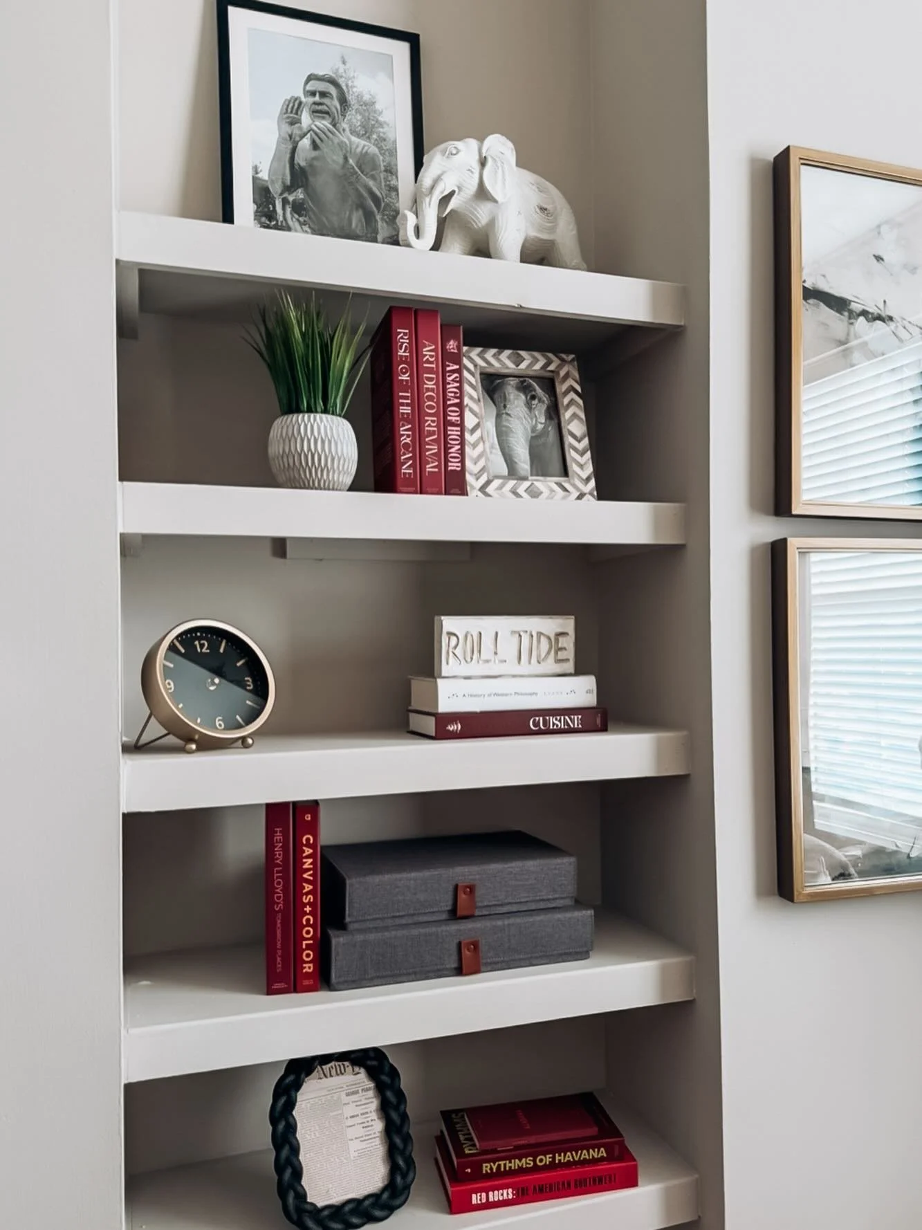 Haven&rsquo;t made it for our Open House today yet? 🏡

Grab your roommates and stop by before 6PM! See you soon! ☀️