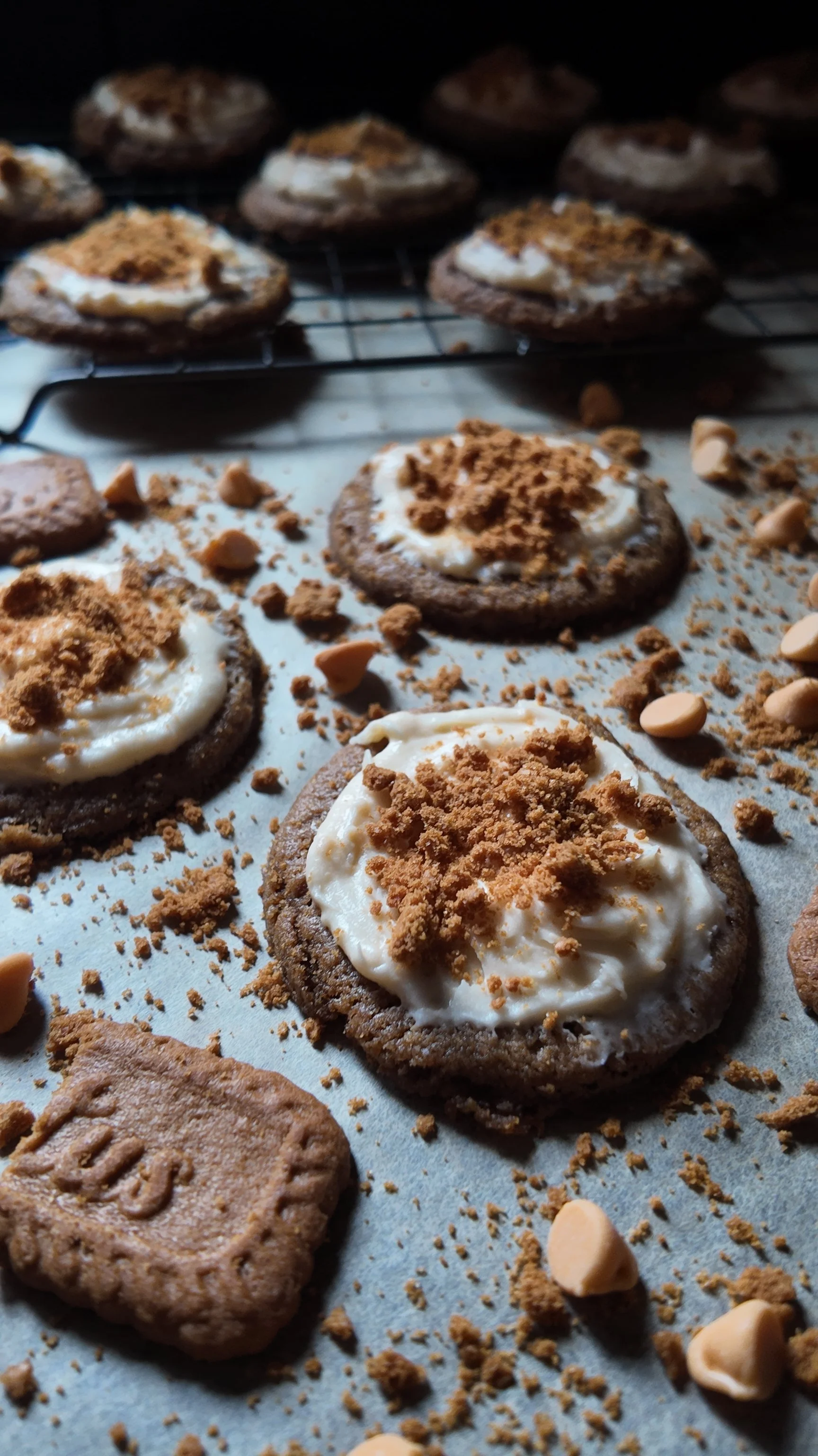 Butterscotch-Frosted Biscoff Crunch Cookies