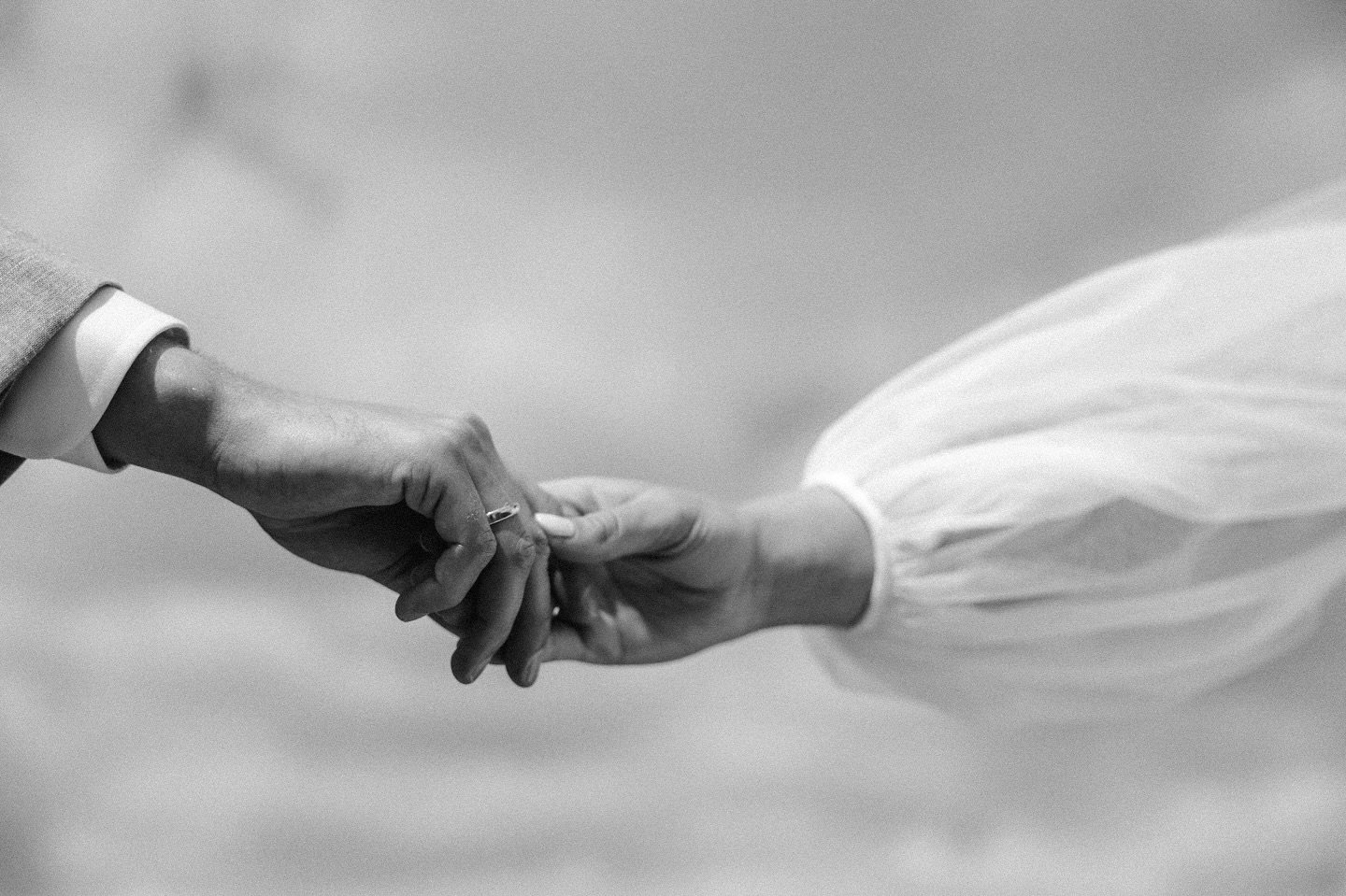 &bull; take my hand, take my whole life too

#wedding #weddingphotography #trouwen #trouwfotograaf #trouweninnederland #bruiloft #bruiloftinspiratie #baanbeelden
