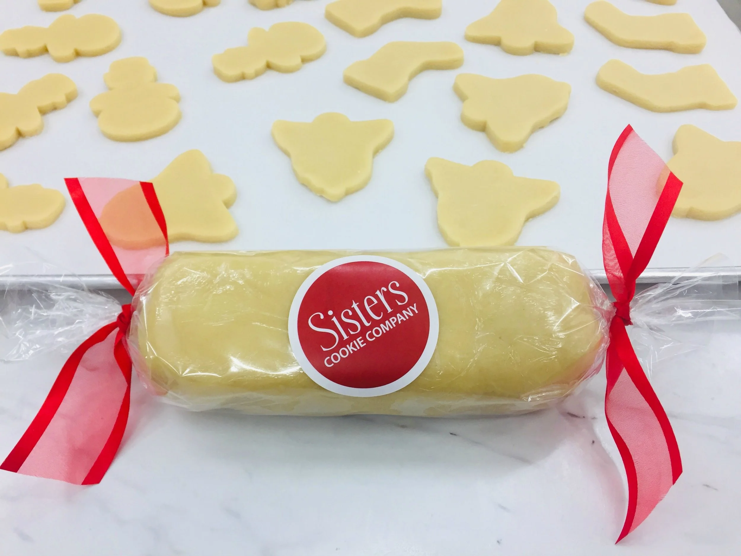 dough-log-with-cutouts-582k.jpg
