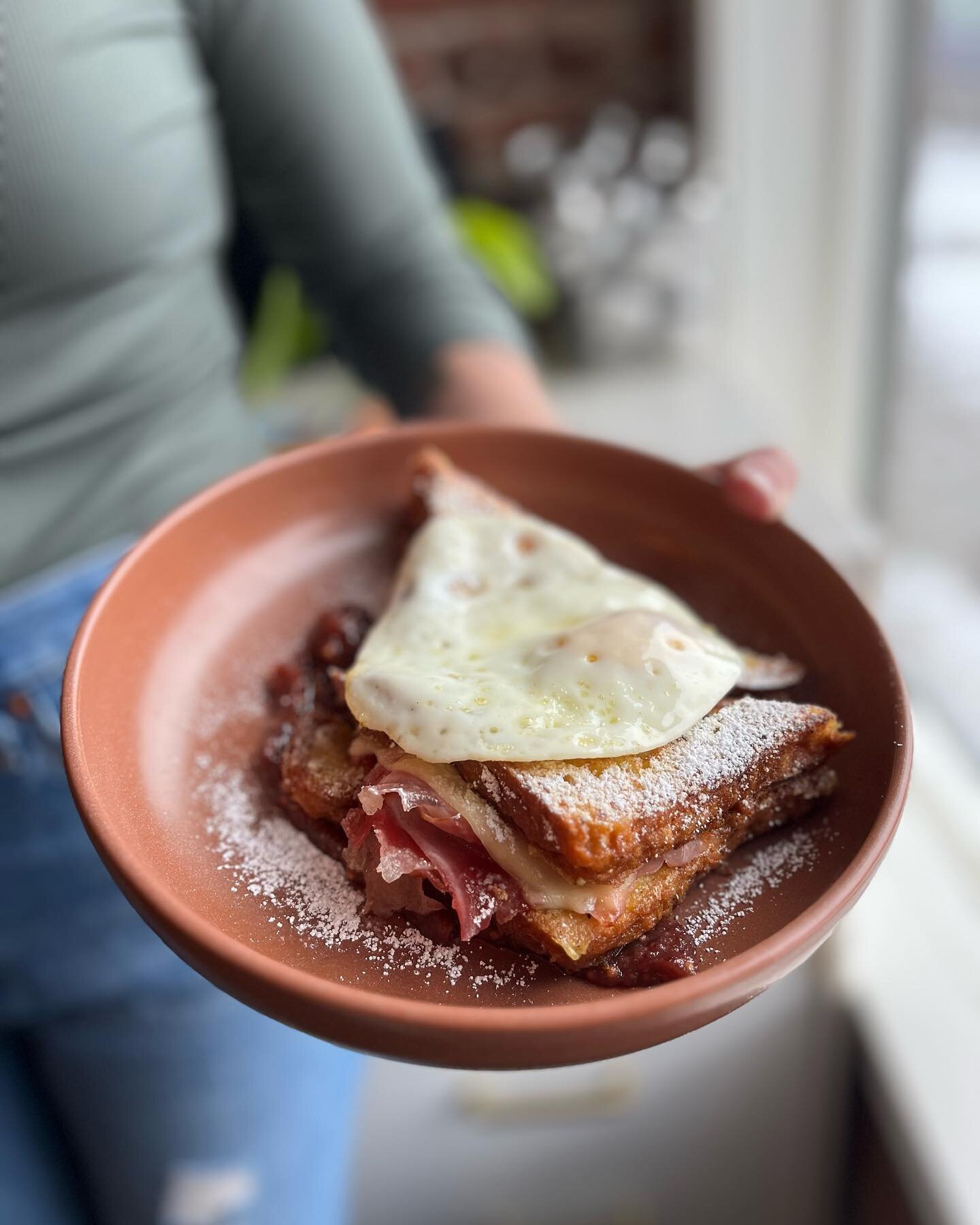 Attention!! New breakfast special starts TODAY! Our kitchen crew works so hard to put out delicious food, and this dish is ~to die for~. 
Corner Cristo: @msbakerybend Brioche, cranberry mostarda, Hill&rsquo;s ham, gruyere, powdered sugar, @homefarmfo