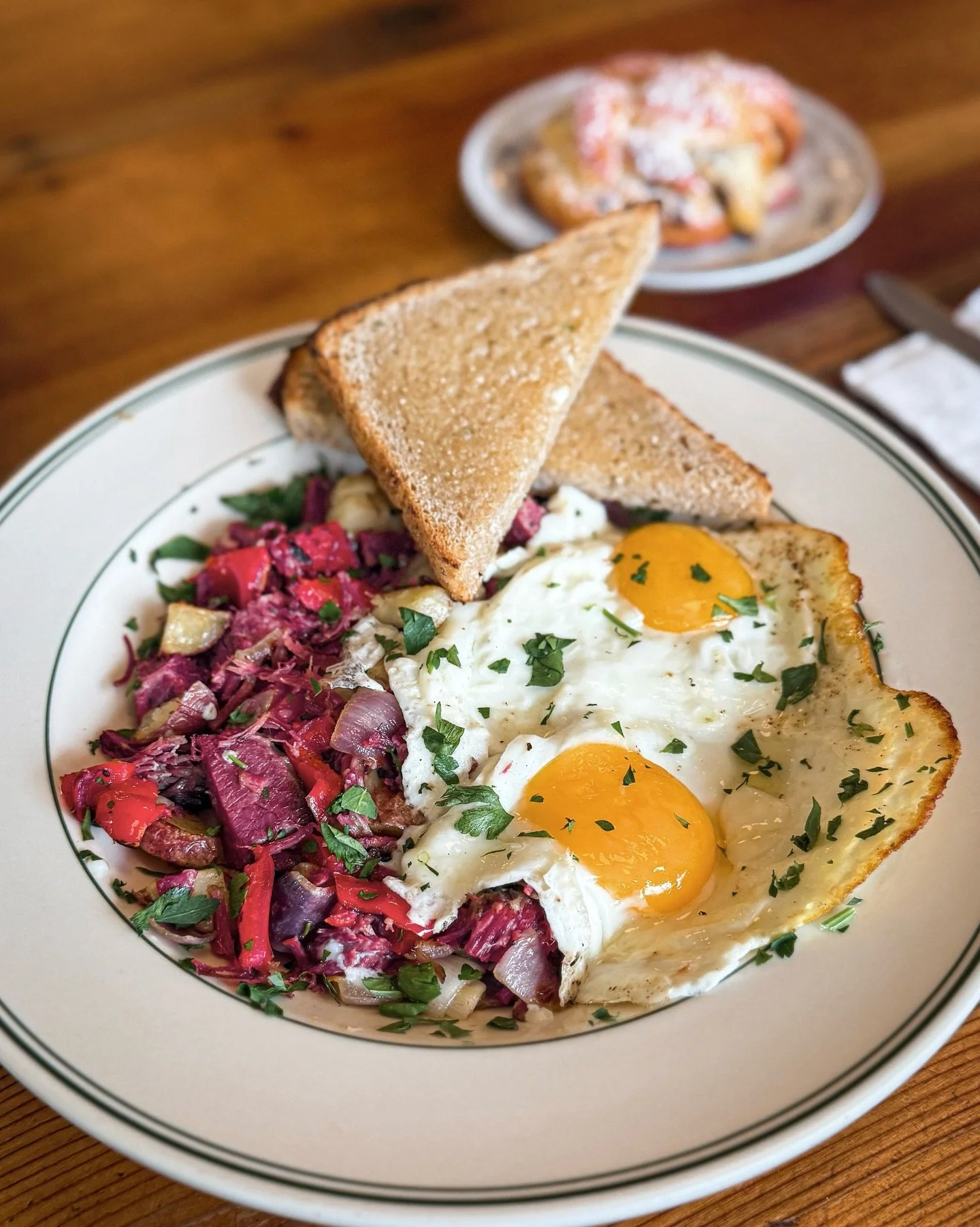 New Brunch Special: Corned Beef Hash
House-brined @pitchforktbeef brisket, sweet peppers, onions, and red potatoes. Served with two eggs and sourdough toast from the bakery ✌️

Available 7am - 3pm daily.
Dine in, takeout, or delivery