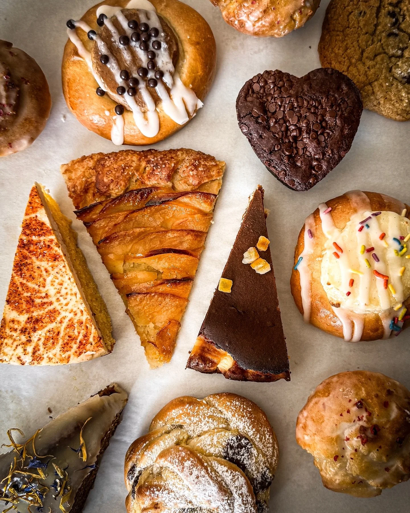 going for the Basque cheesecake today ☺️