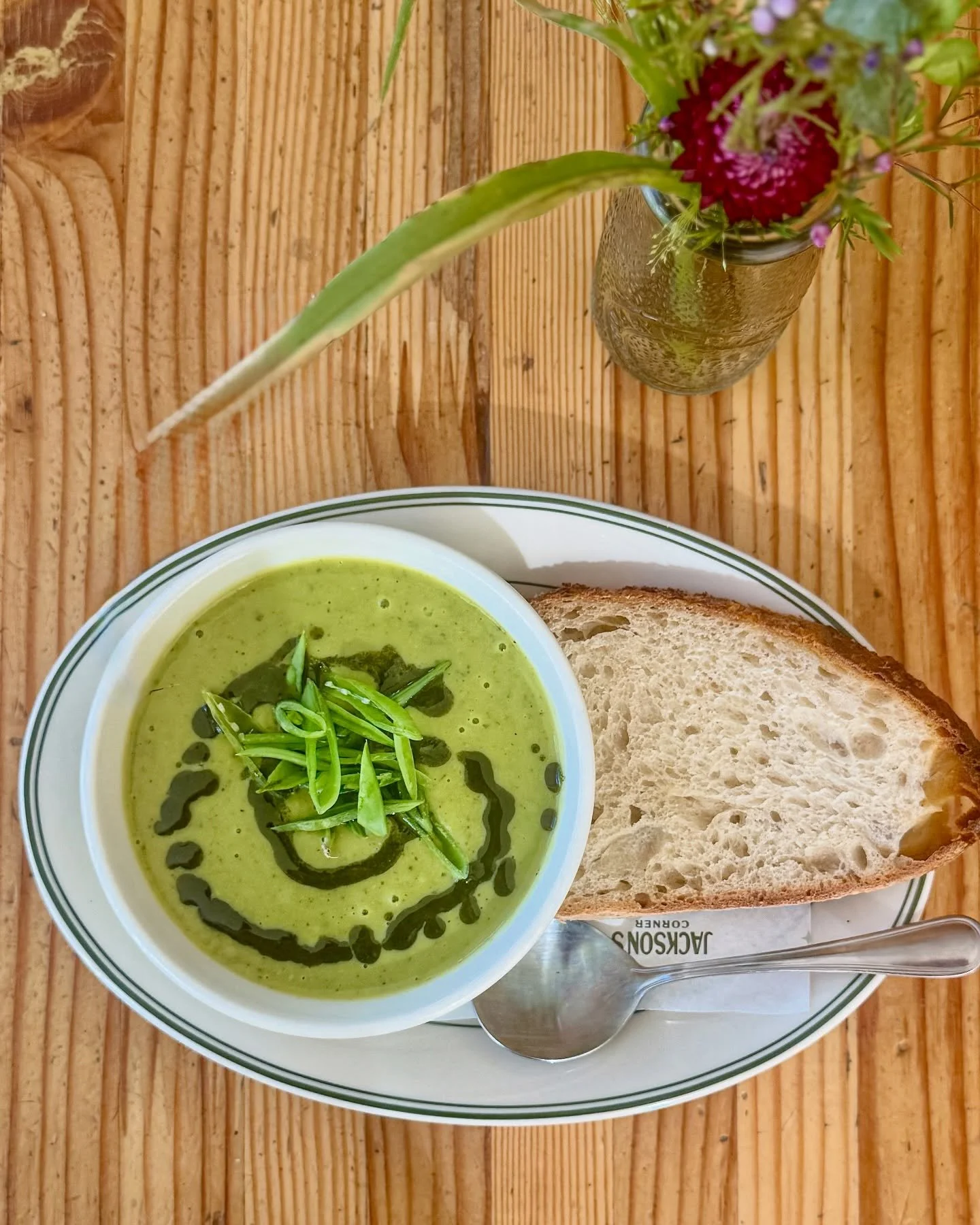 The sweetest little spring snack 🫛

Spring Pea Soup with Mint:
English peas, spinach, potatoes, lemon, coconut milk, and mint, garnished with snap peas and mint oil.

Gluten free, dairy free, and vegan.

Cup, bowl, or side.

Served daily, 7am - 9pm 