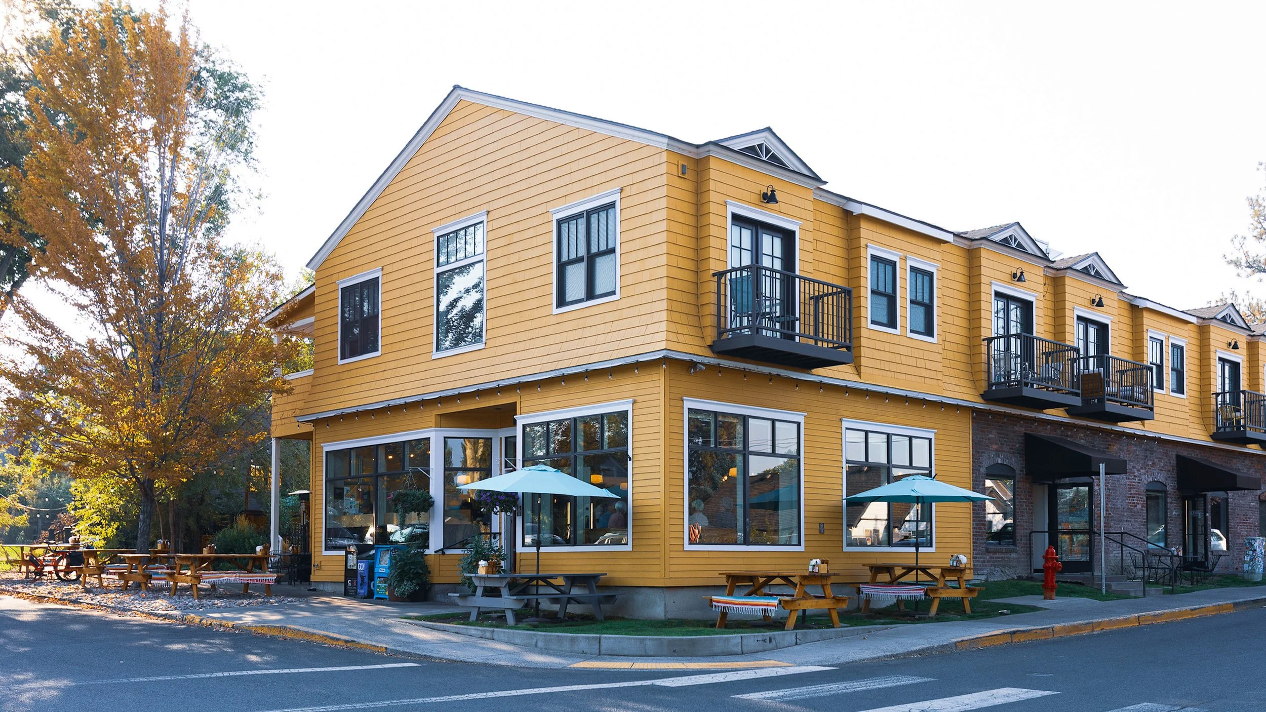 Jackson’s Corner exterior, Old Bend neighborhood