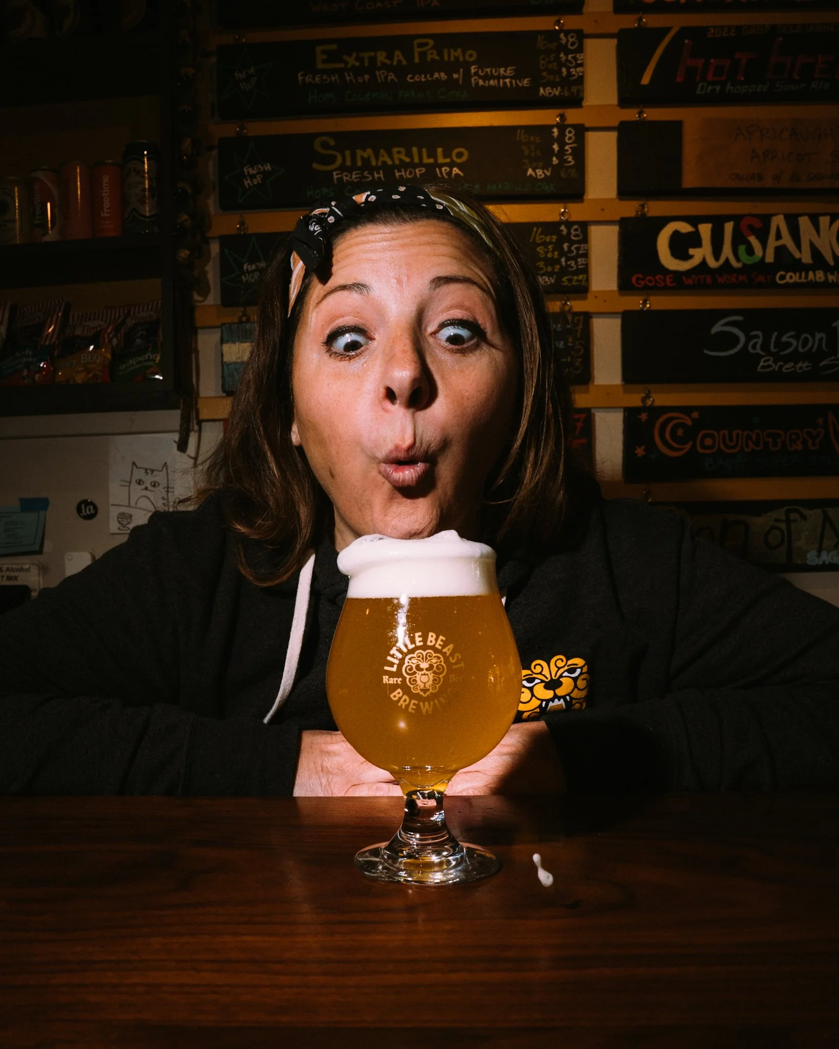 Fresh from hop selection at @perraultfarms in Yakima, WA, the crew from @esbcbrews swung by our brewery with bags of just-harvested 2025 Simcoe. We fired up the tanks and teamed up to brew Apricaught!
A bright, sunshine-soaked apricot sour lightly d