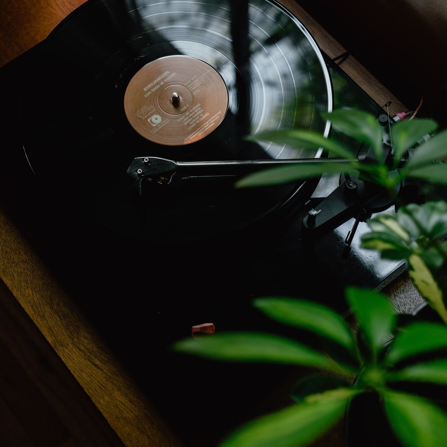 Our kind of Saturday night. 🫰🏻🎧🕺🏻