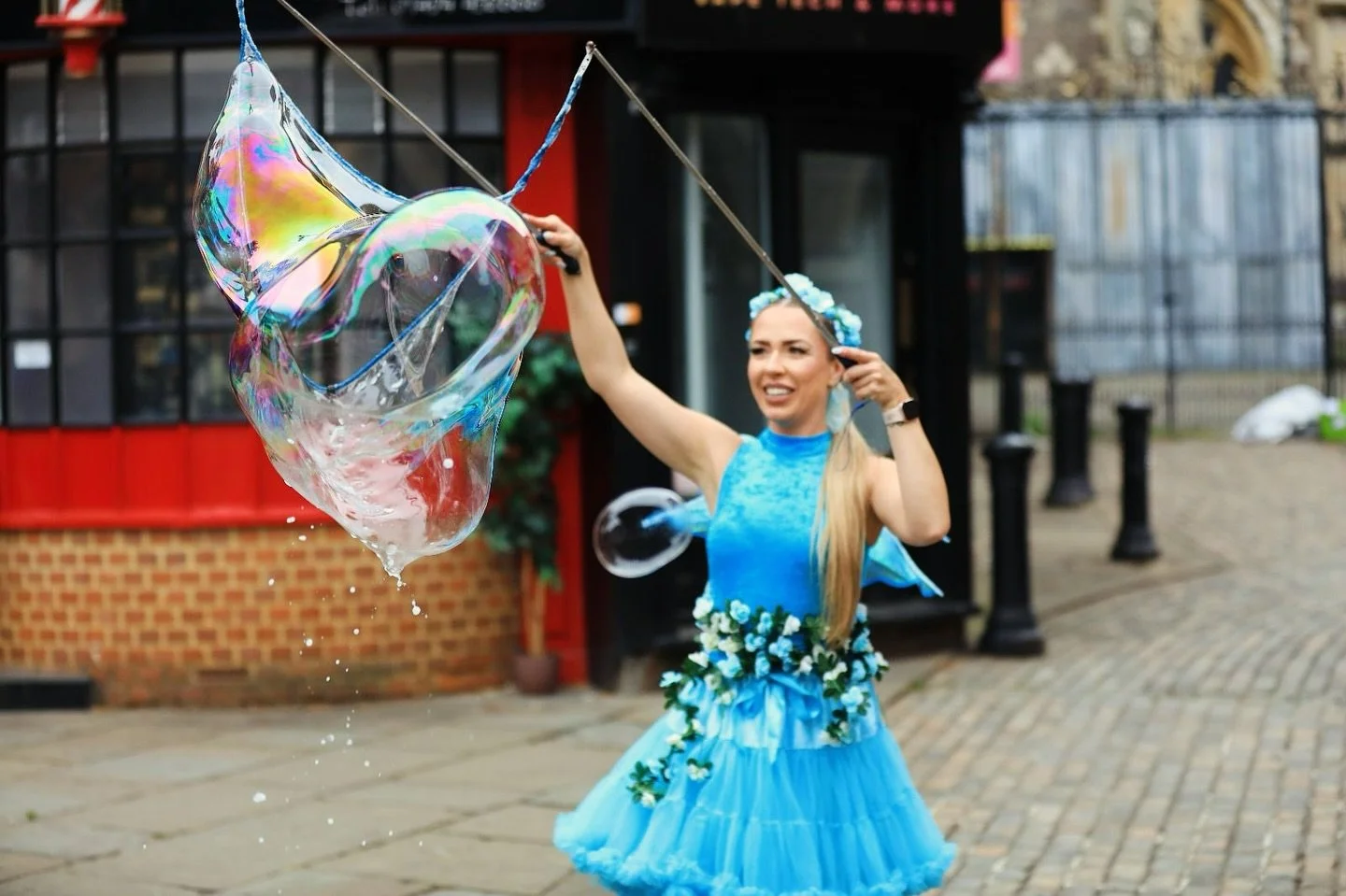Entertainment that really pops 🫧🧚🏻&zwj;♀️

💌 hannah@highvoltageevents.co.uk
🫧 www.highvoltageevents.co.uk