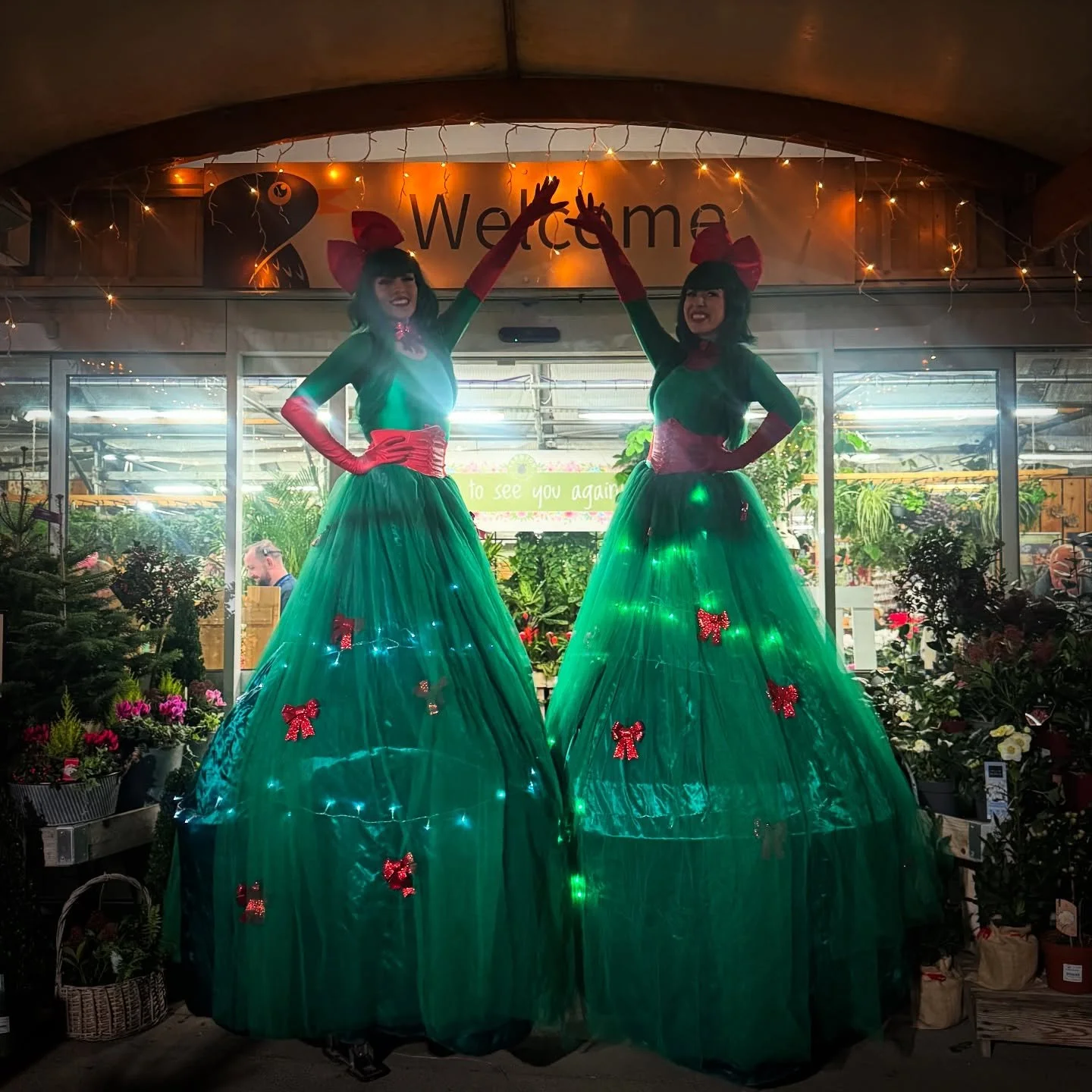 Christmas season has officially begun&hellip; 🎅✨
Can you find a bigger Christmas tree?🎄 

💌 hannah@highvoltageevents.co.uk
💝 www.highvoltageevents.co.uk