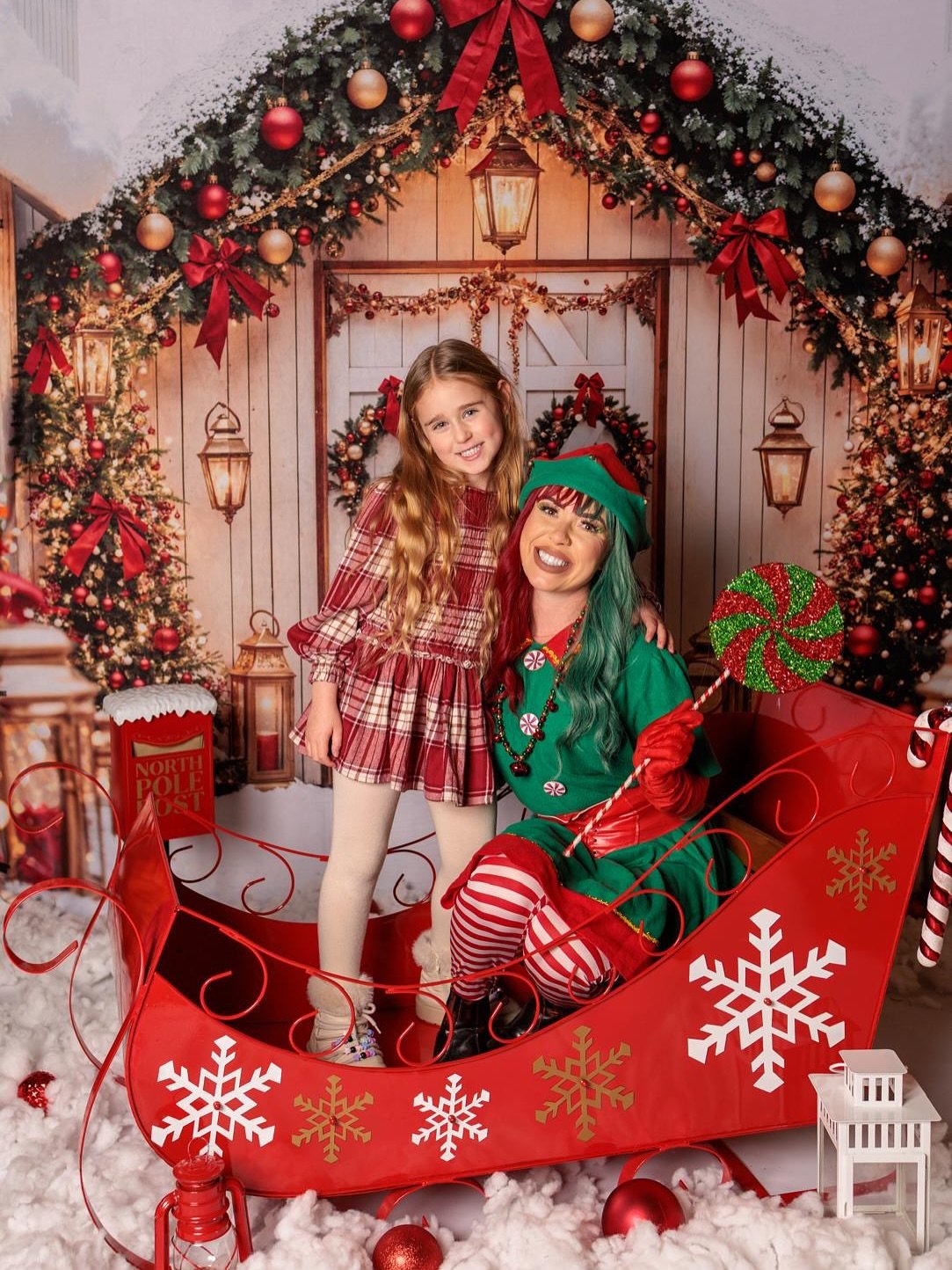 Merry Christmas ❤️💚

💌 hannah@highvoltageevents.co.uk 
🎅 www.highvoltageevents.co.uk