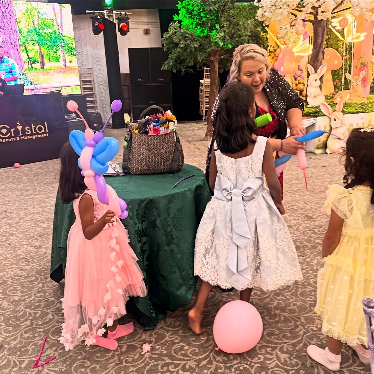 Twisting up smiles, one balloon at a time 🎈

💌 hannah@highvoltageevents.co.uk
⚡️ www.highvoltageevents.co.uk