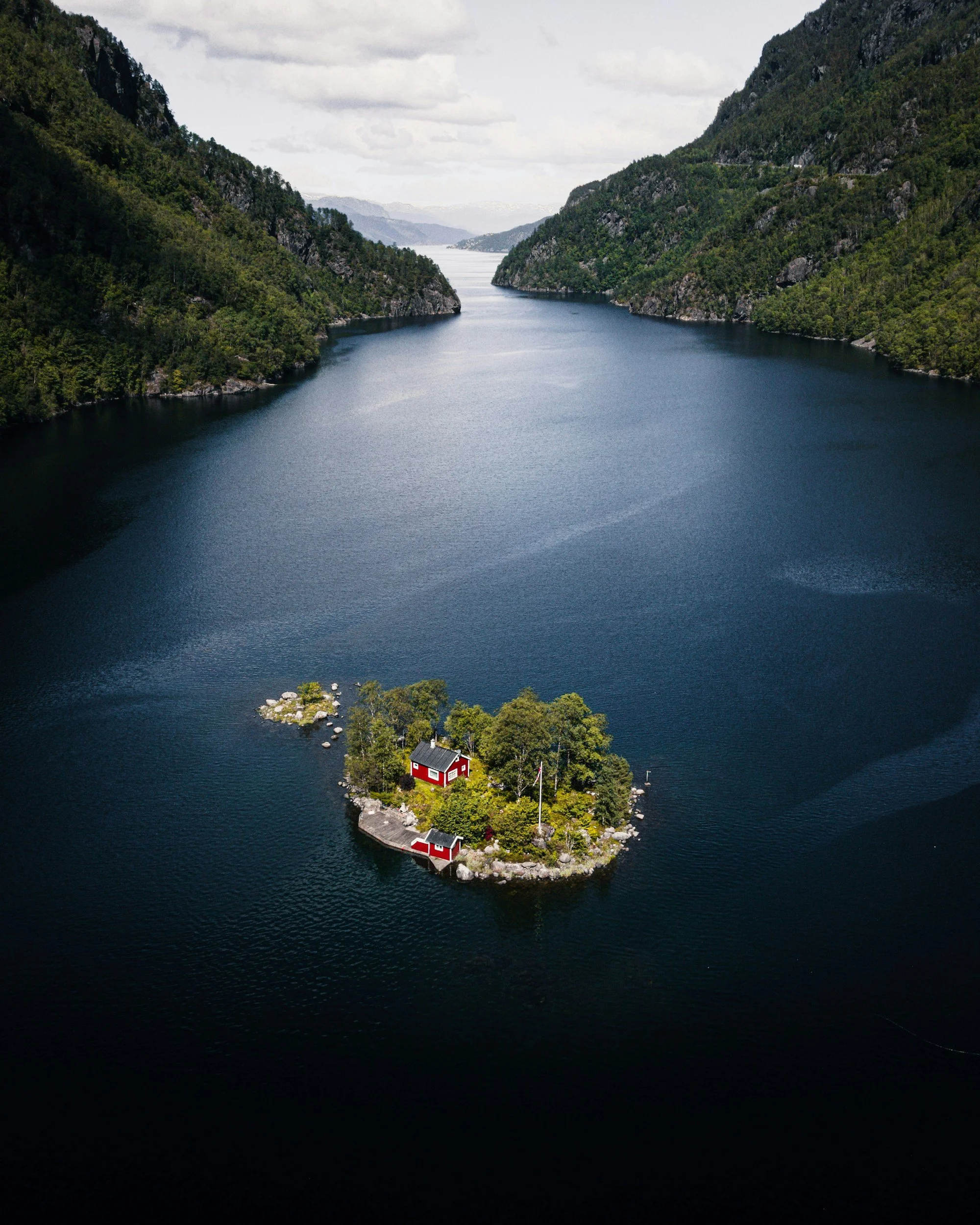 Isle of Neutrality🏝 (When divorce wasn't your idea)