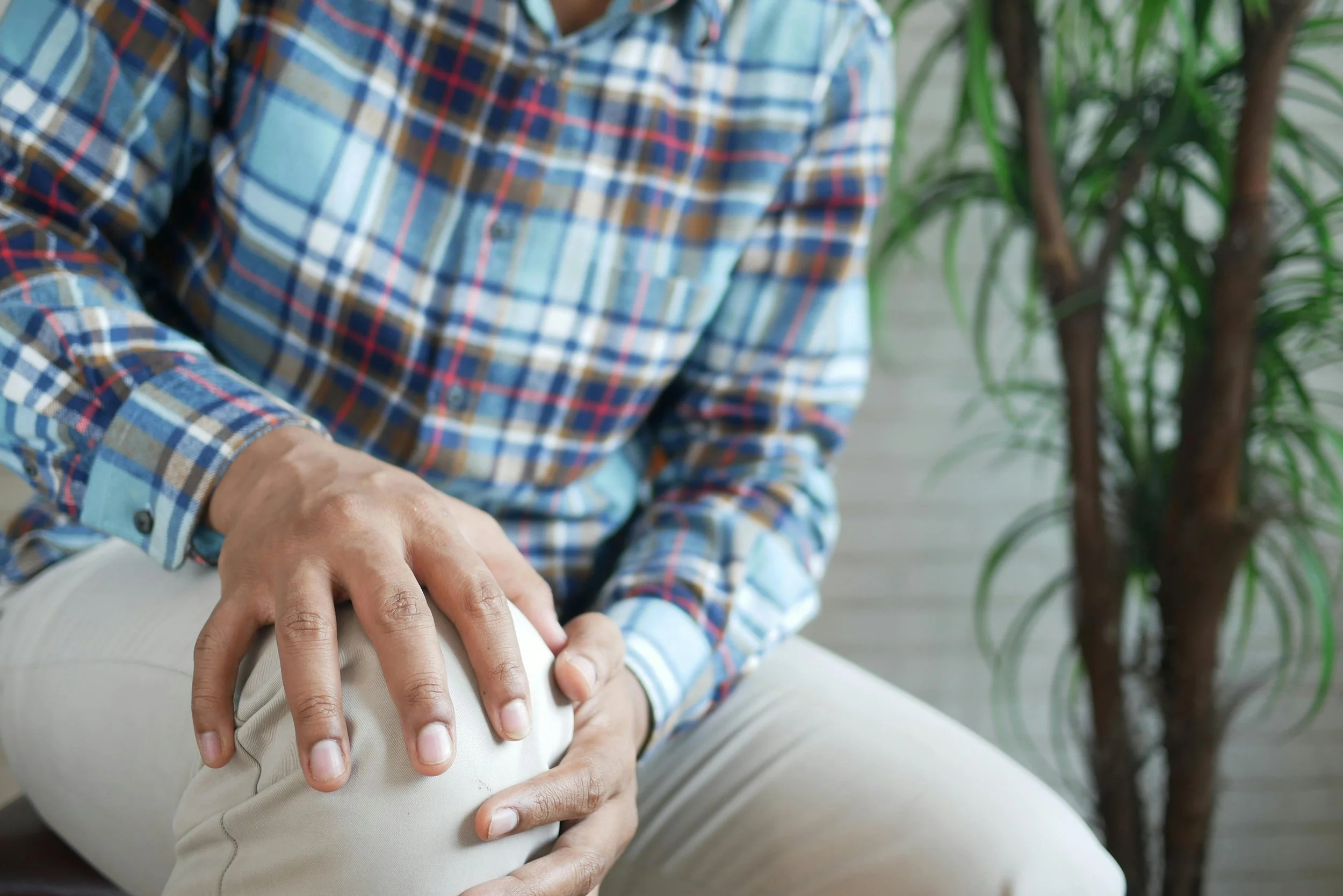How Acupuncture Can Relieve Pain Naturally and Help You Avoid Surgery
