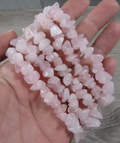 Rose Quartz Gemstone Chip Bracelet 5.png