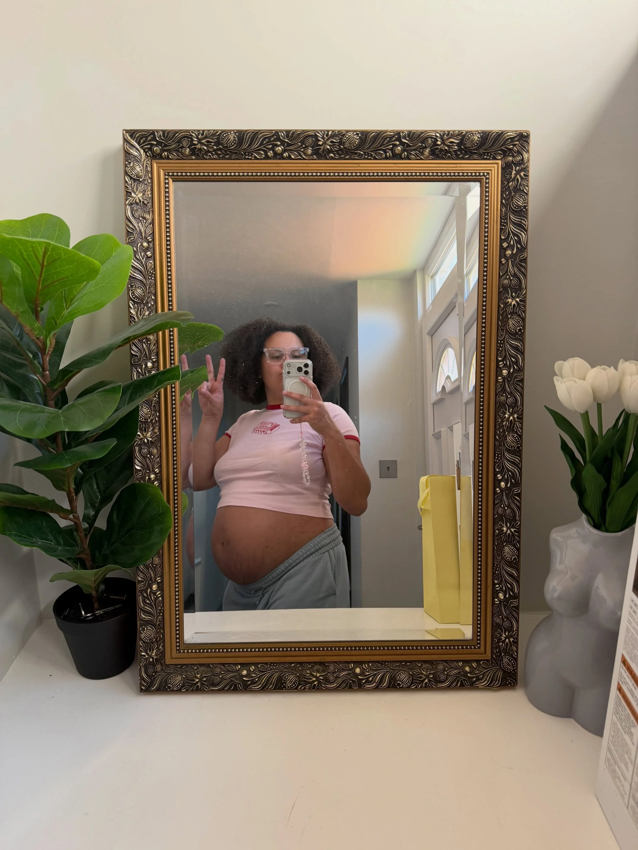 Sun&rsquo;s out, bump&rsquo;s out 🤰🏽💕