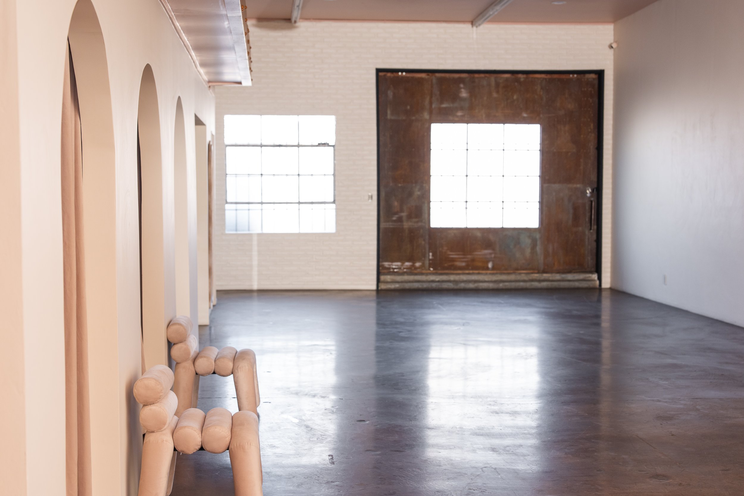 STU3 IS OUR BRAND NEW CONTEMPORARY STUDIO COMBINING UNIQUE WAREHOUSE DETAILS, HIGH CEILINGS WITH 100' OF NEUTRAL WALLS, NATURAL WINDOW LIGHT AND AMPLE LED COLOR LIGHTING. STU CAN BE DRESSED AS A WIDE VARIETY OF LOCATIONS: RETAIL, CONTEMPORARY LOFT, A