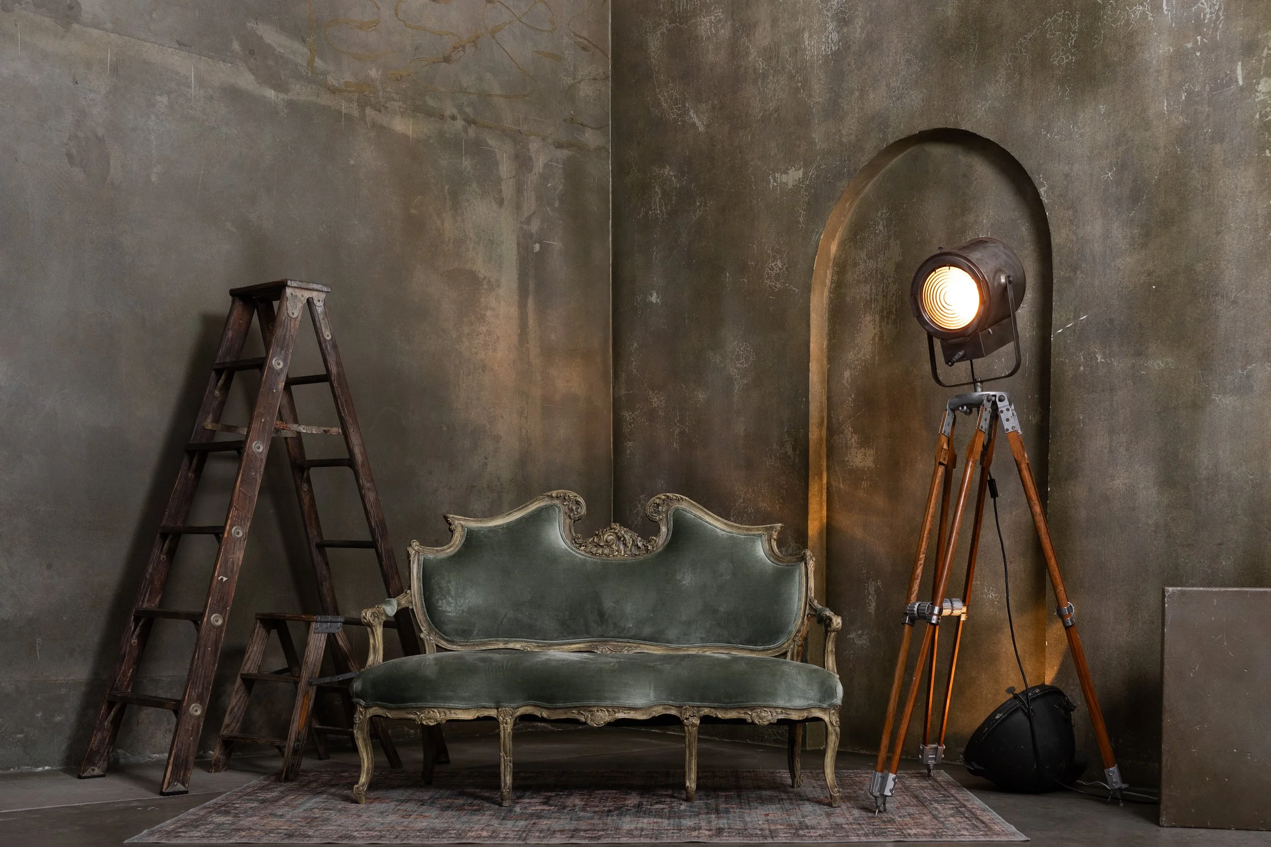 Stu2, a photo studio space available for rental in Los Angeles in the Vanity Fair vintage design and aesthetic.