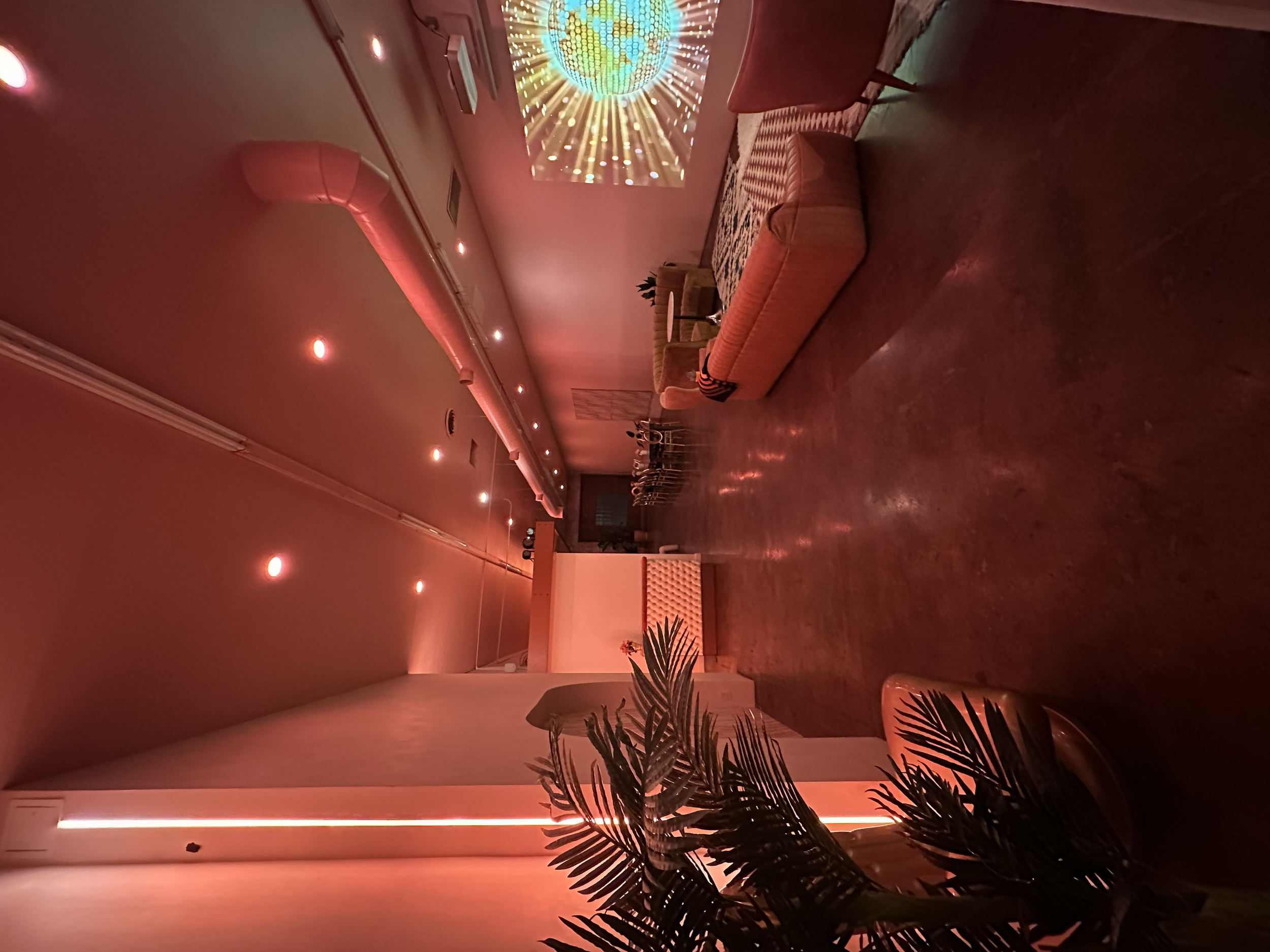 STU3 IS OUR BRAND NEW CONTEMPORARY STUDIO COMBINING UNIQUE WAREHOUSE DETAILS, HIGH CEILINGS WITH 100' OF NEUTRAL WALLS, NATURAL WINDOW LIGHT AND AMPLE LED COLOR LIGHTING. STU CAN BE DRESSED AS A WIDE VARIETY OF LOCATIONS: RETAIL, CONTEMPORARY LOFT, A