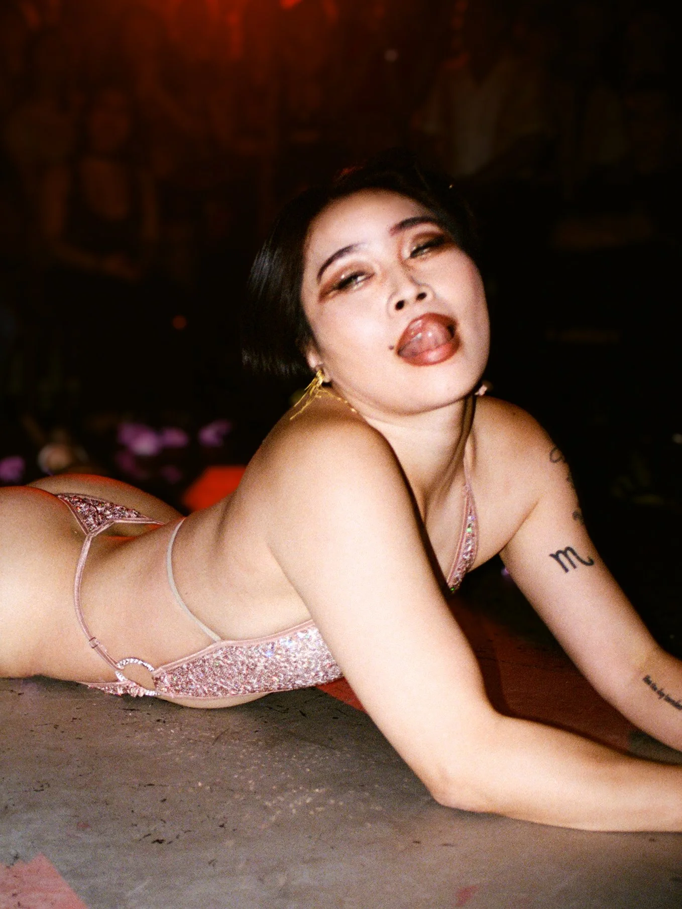 UNCENSORED-31 (15,24x20,32cm).jpg