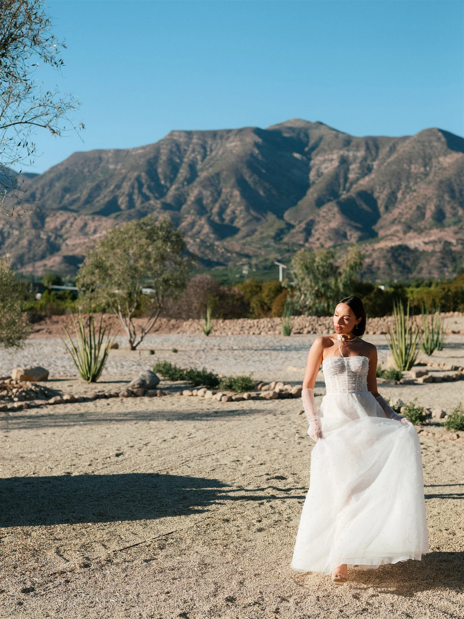 Bridal Shoot at Topa Vista with mountain views