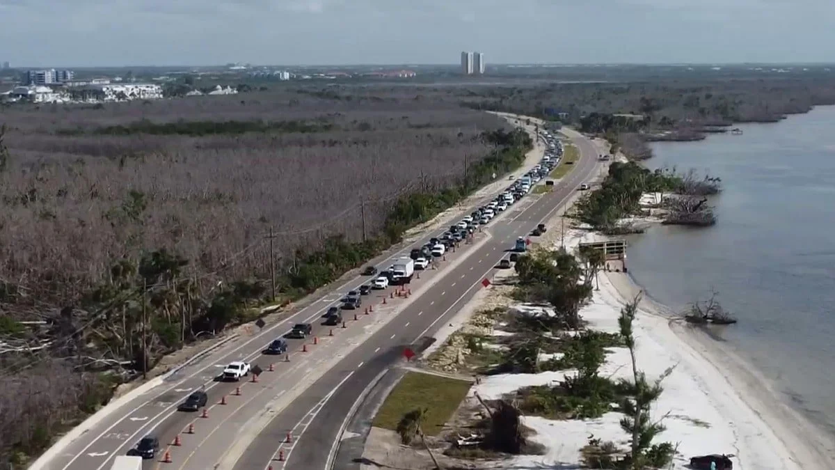 Traffic jam challenges access to Sanibel Island amid Causeway construction
