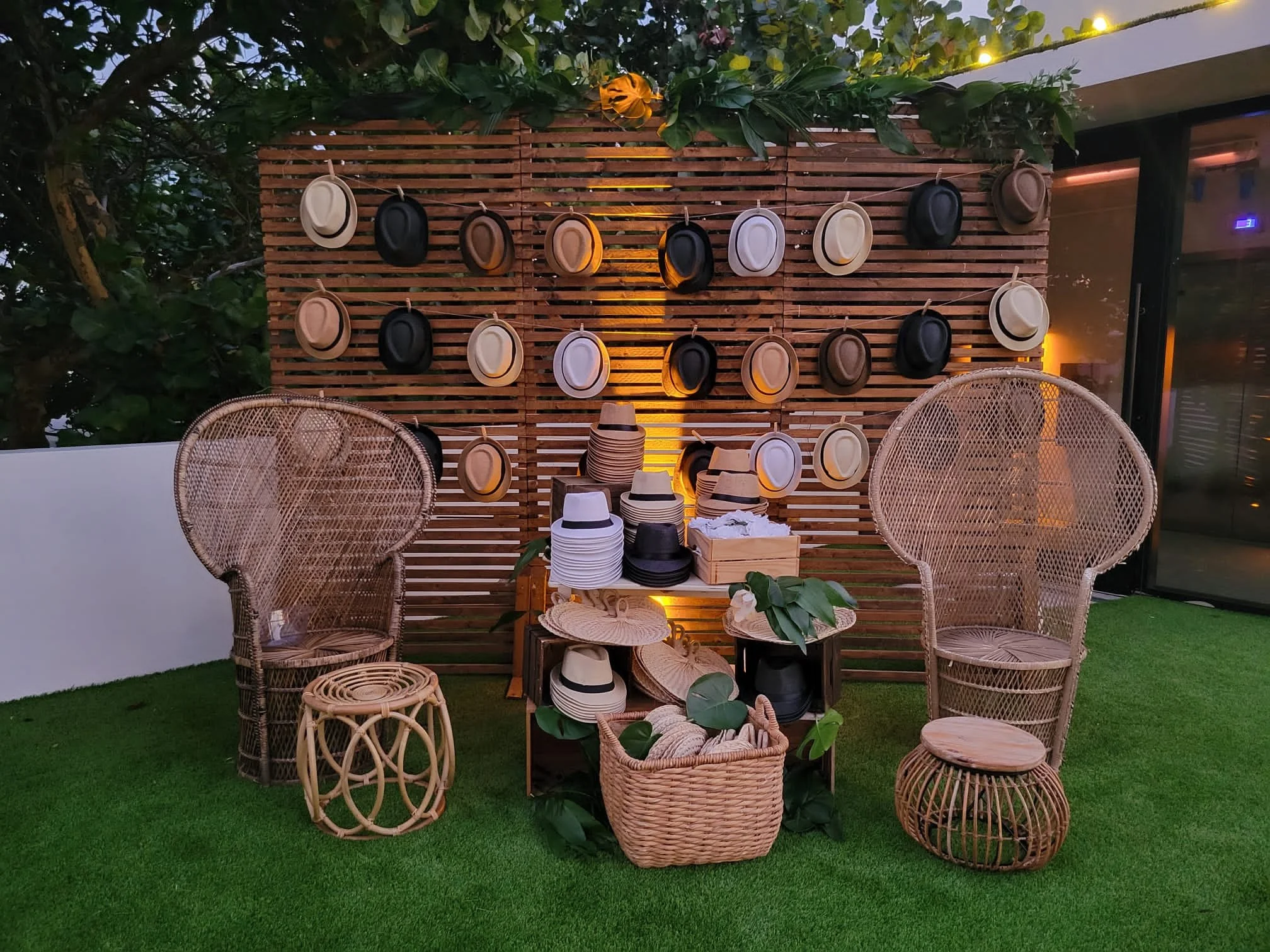 Fedora wood wall w photo op + station.jpg