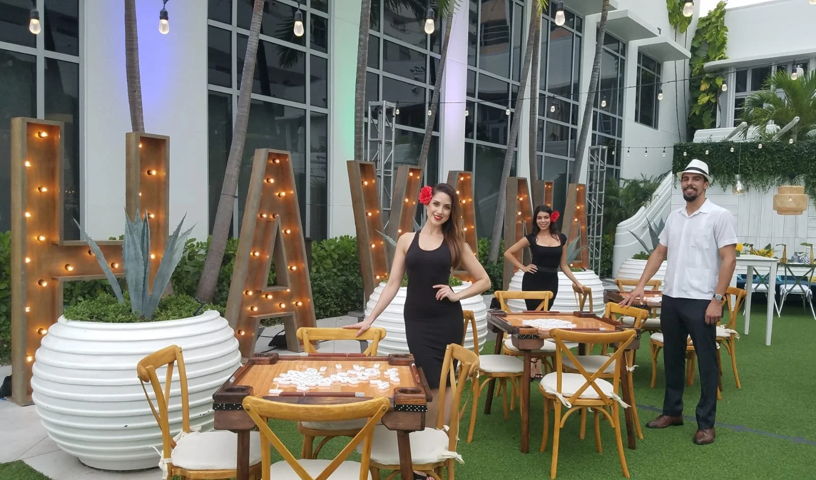 Dominos w hosts @ Loews.JPG
