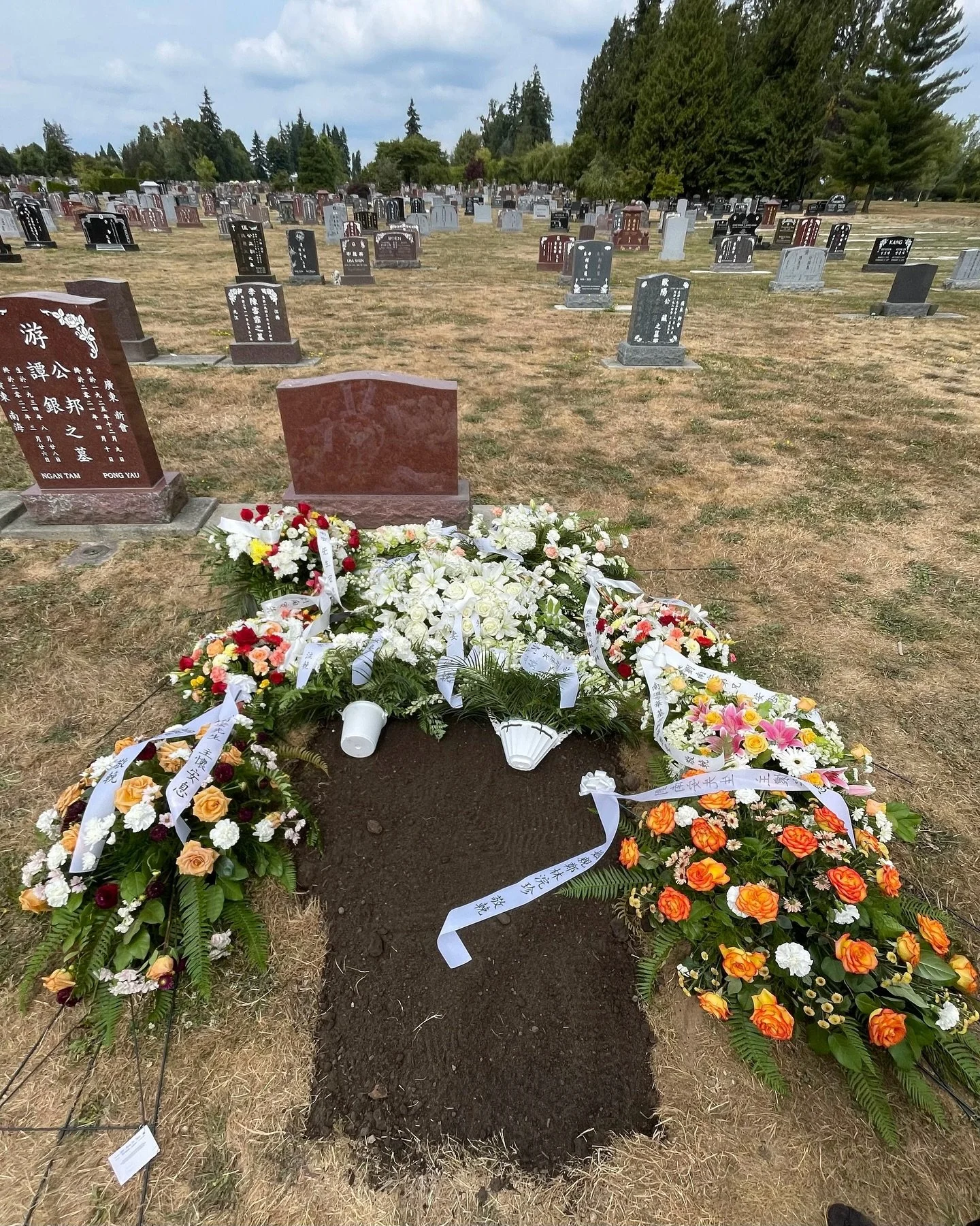 3 days ago, I said goodbye to my grandpa for the last time 🕊️

He was 98 years old, and he got to go in a way that most people don&rsquo;t&hellip; peacefully in bed, surrounded by his family.

This was my first time having a close relative pass, and