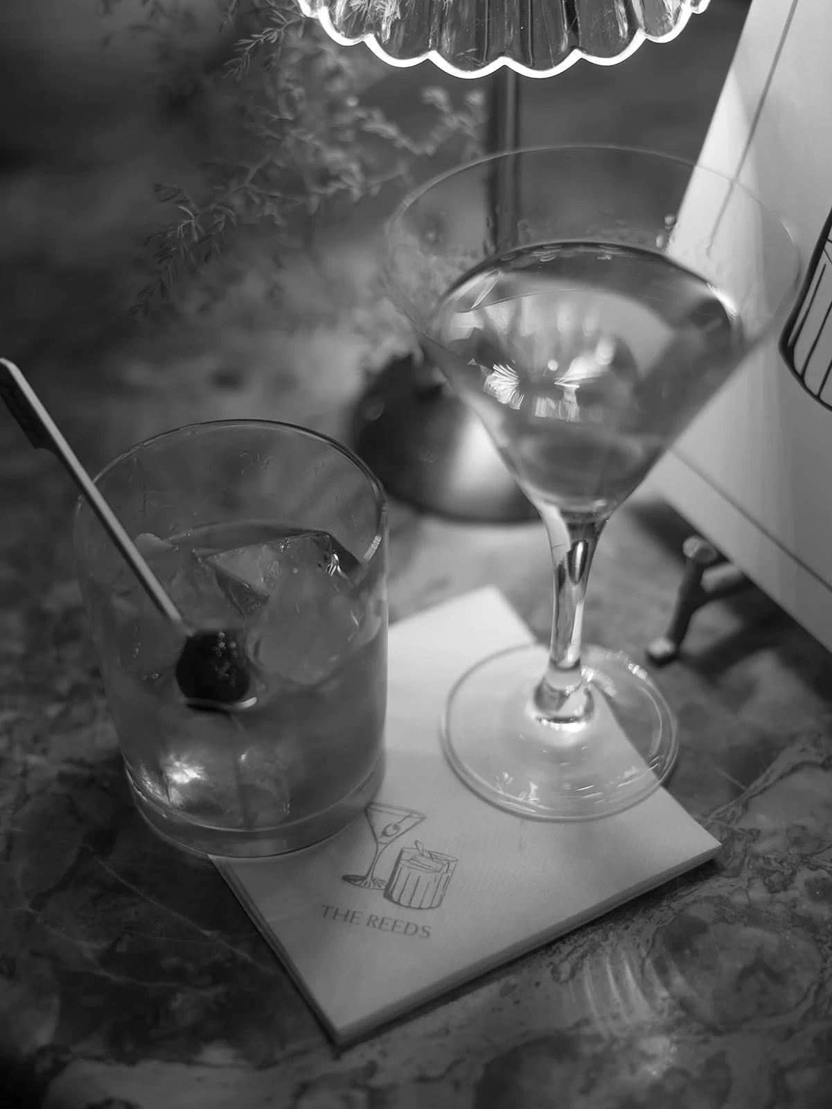 Bar signage &amp; cocktail napkins for a perfect seaside reception in Laguna. 🌿 

Planning &amp; design @hygge.creativeco 
Content @_yourssocially
Photography @fiona.tang_photo
Videography @natalieweldon
Floral @_everbloom
Venue @montagelaguna
Signa