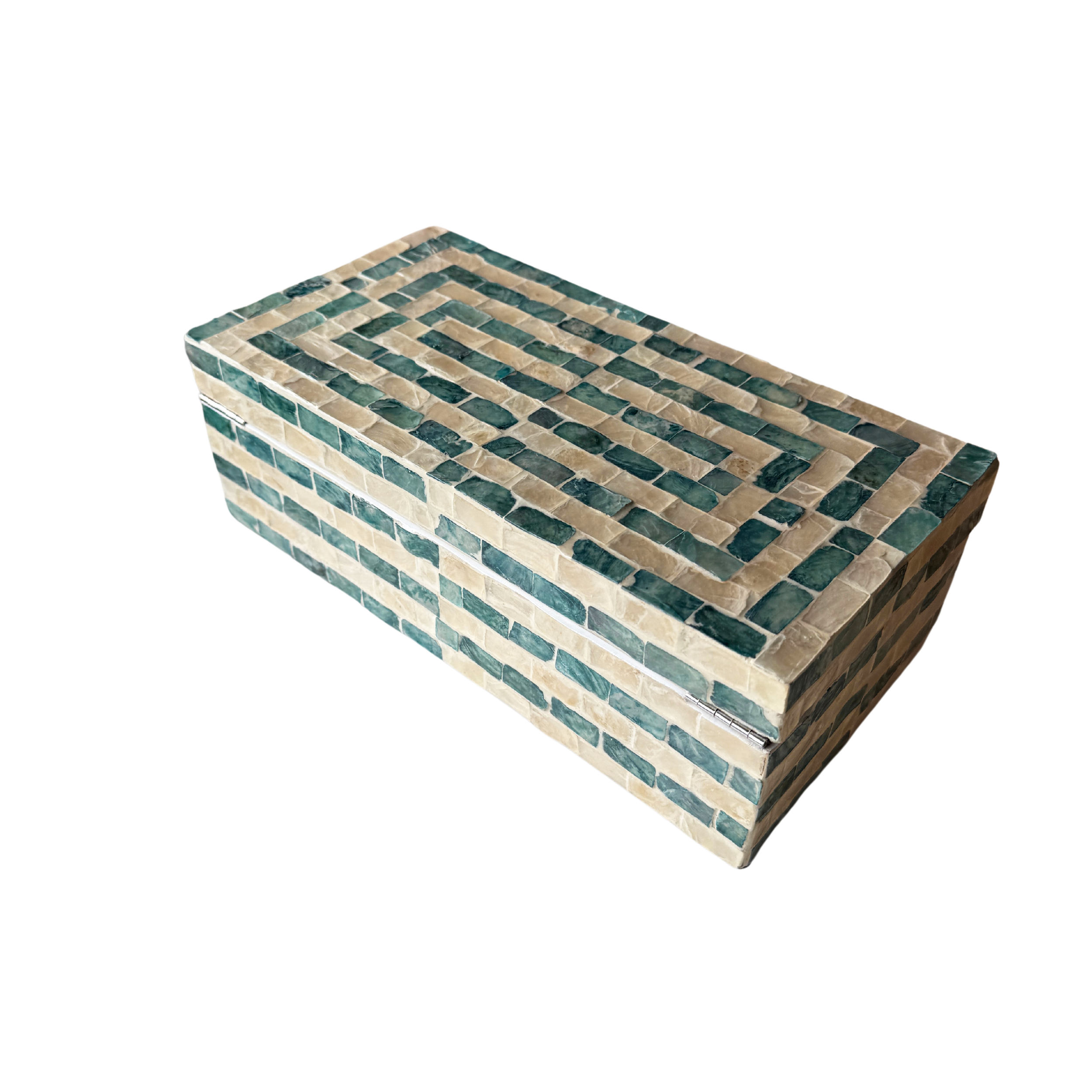 THE MEMORY GUARDIANS KEEPSAKE MEMORY BOX BLUE SHELL INLAY 6.png