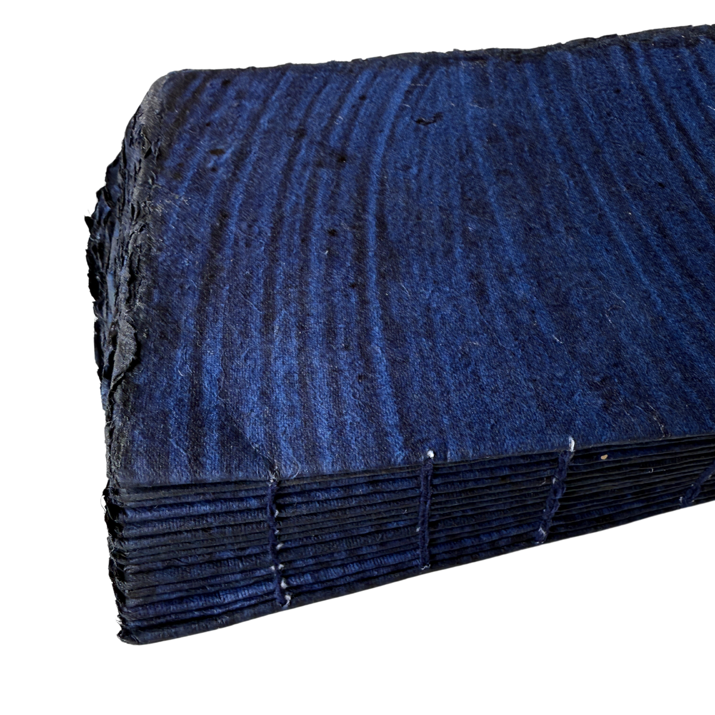 THE MEMORY GUARDIANS LIASSE COTTON PAPER NOTEBOOK LARGE INDIGO NIGHT BLUE PAGES 13.png