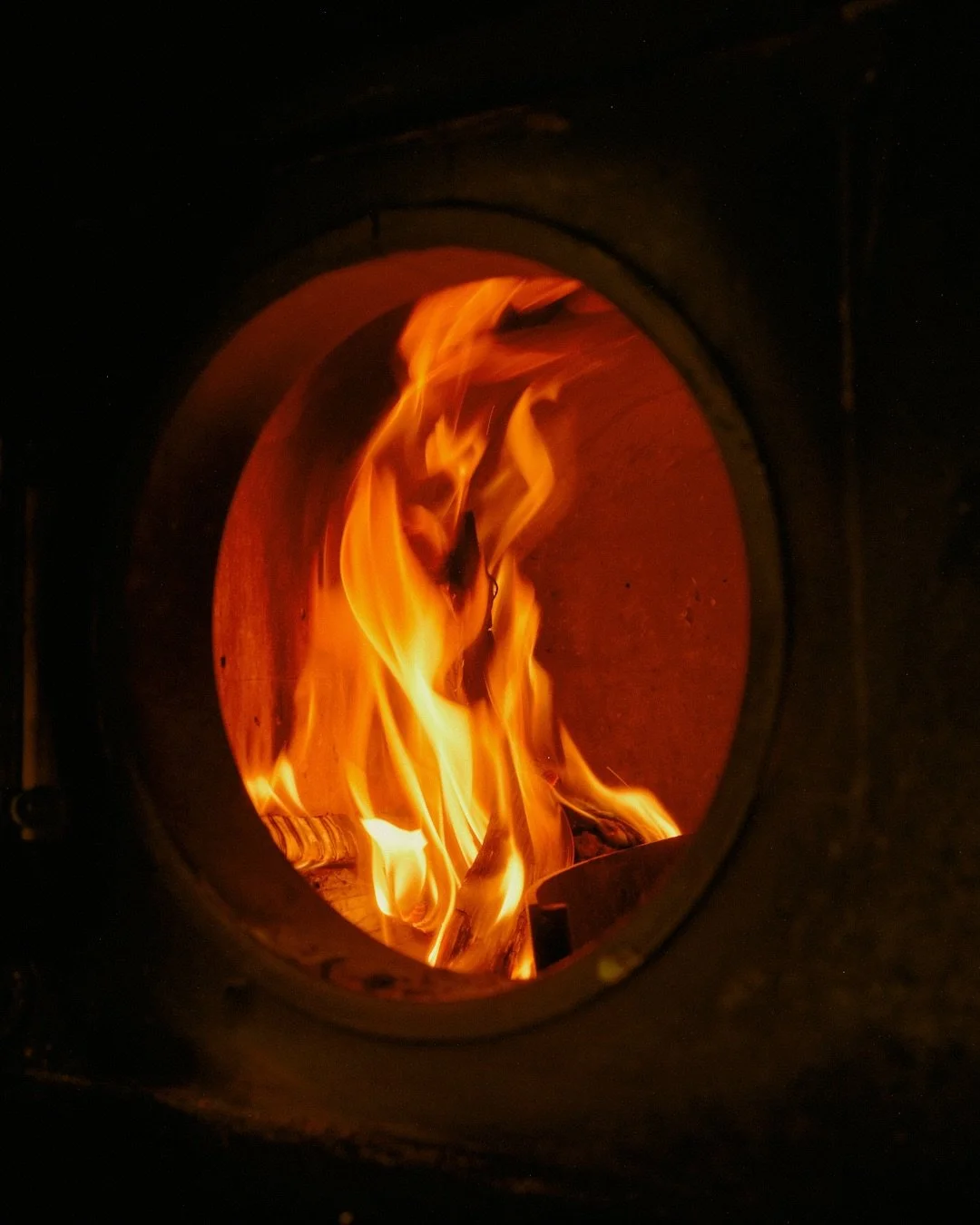 Nothing without the heat.

The fire transforms the ingredients into something irresistible.

#WoodFiredPizza #FireAndFlour #ArtisanPizza #WoodFired #CraftFood​​​​​​​​​​​​​​​​
