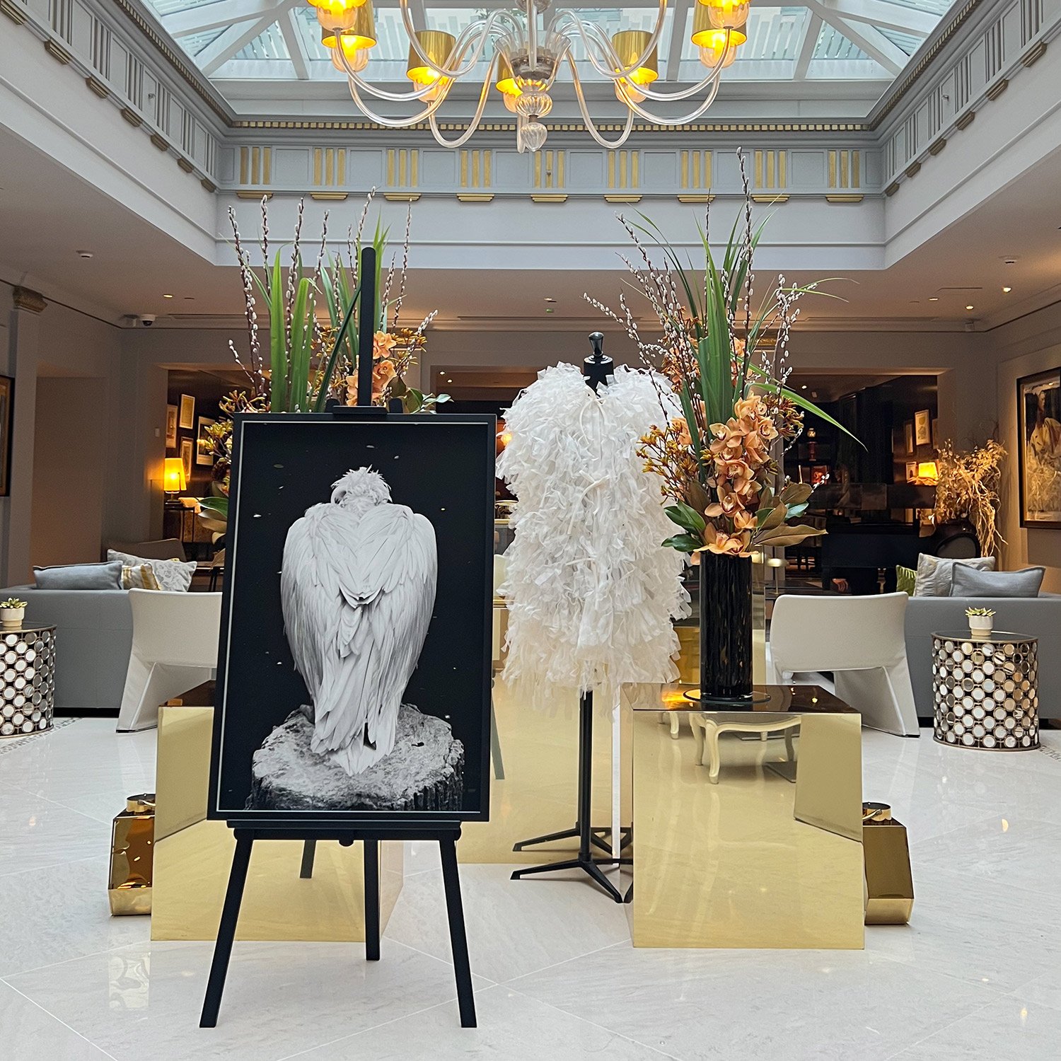 Sofitel Paris Le Faubourg hosts works by the collective “Qui es-tu ?”