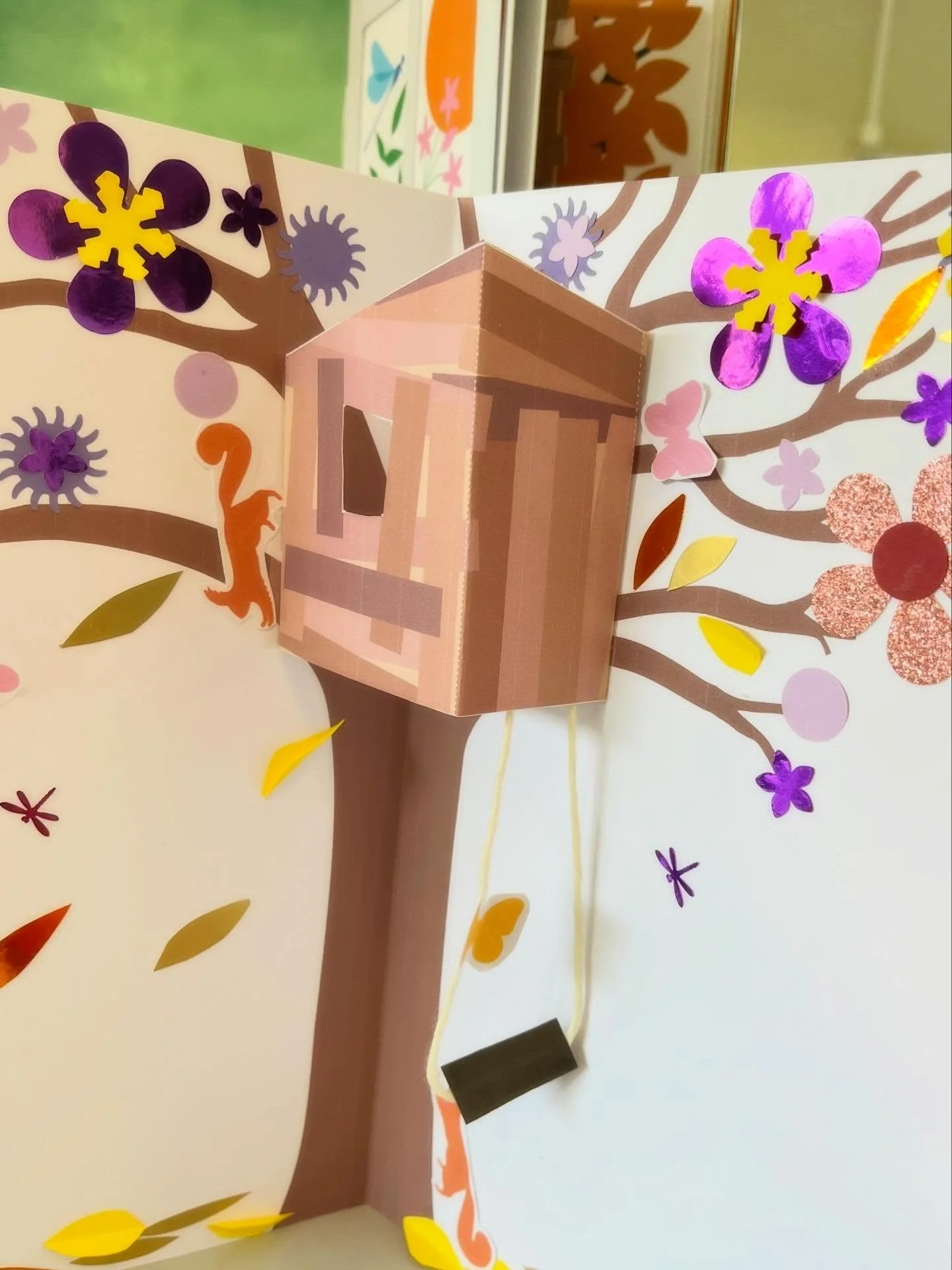 &Agrave; chacun son arbre-cabane, refuge, jardin secret... atelier &agrave; l'h&ocirc;pital Raymond Poincar&eacute; 🐰🪲🐛🦋🌸