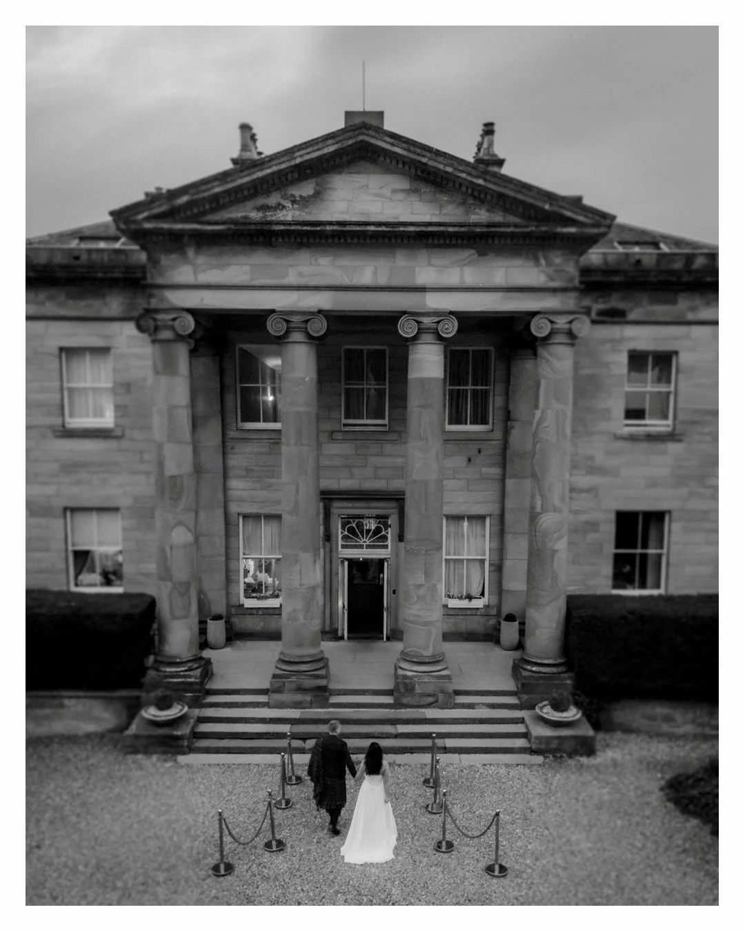 Gallery delivery for @steph_murdoch_ &amp; @heavyc89 from a fab day at @balbirniehouse , the party started at prep right through to one of the best out there @thebigpapas at night!!! Fab working with @somethingnew_content @laurengilmourhmua @lynsayge