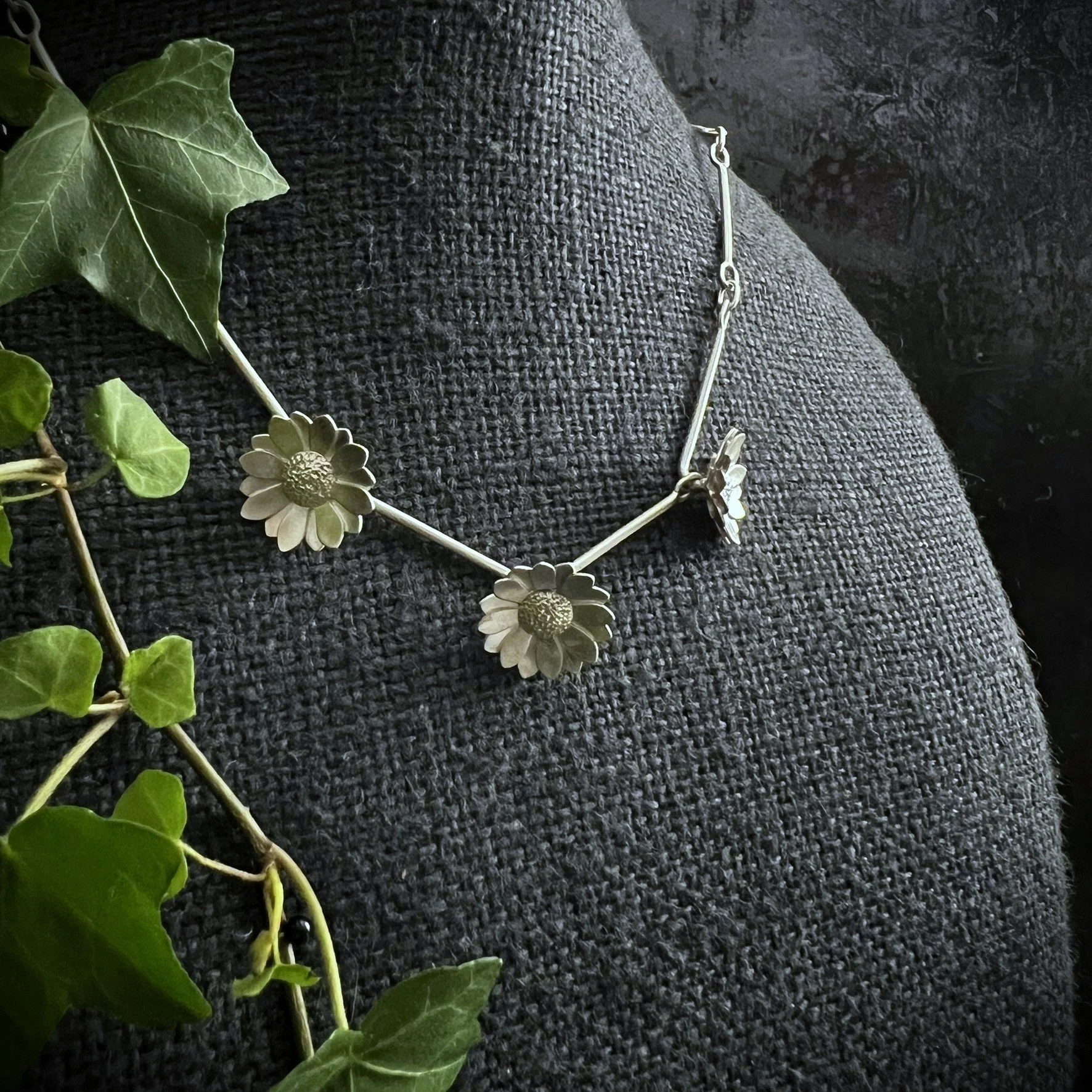 DAISY 3 NECKLACE.JPEG