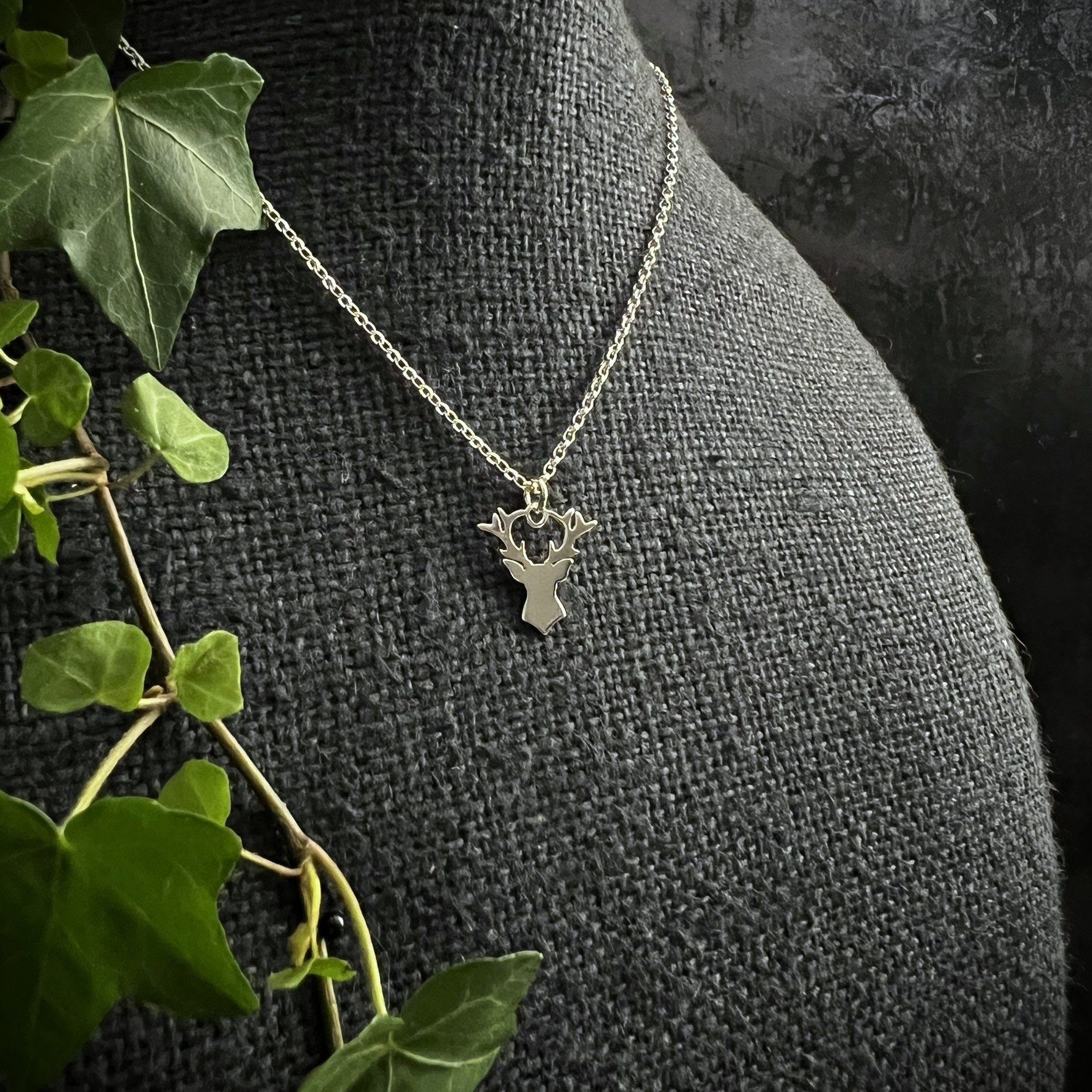 STAGHEAD PENDANT SMALL.JPEG