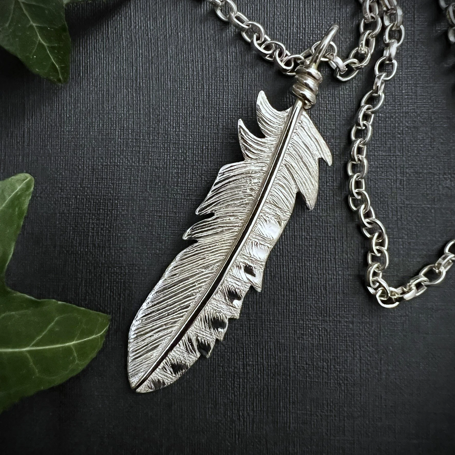 JAY FEATHER NECKLACE