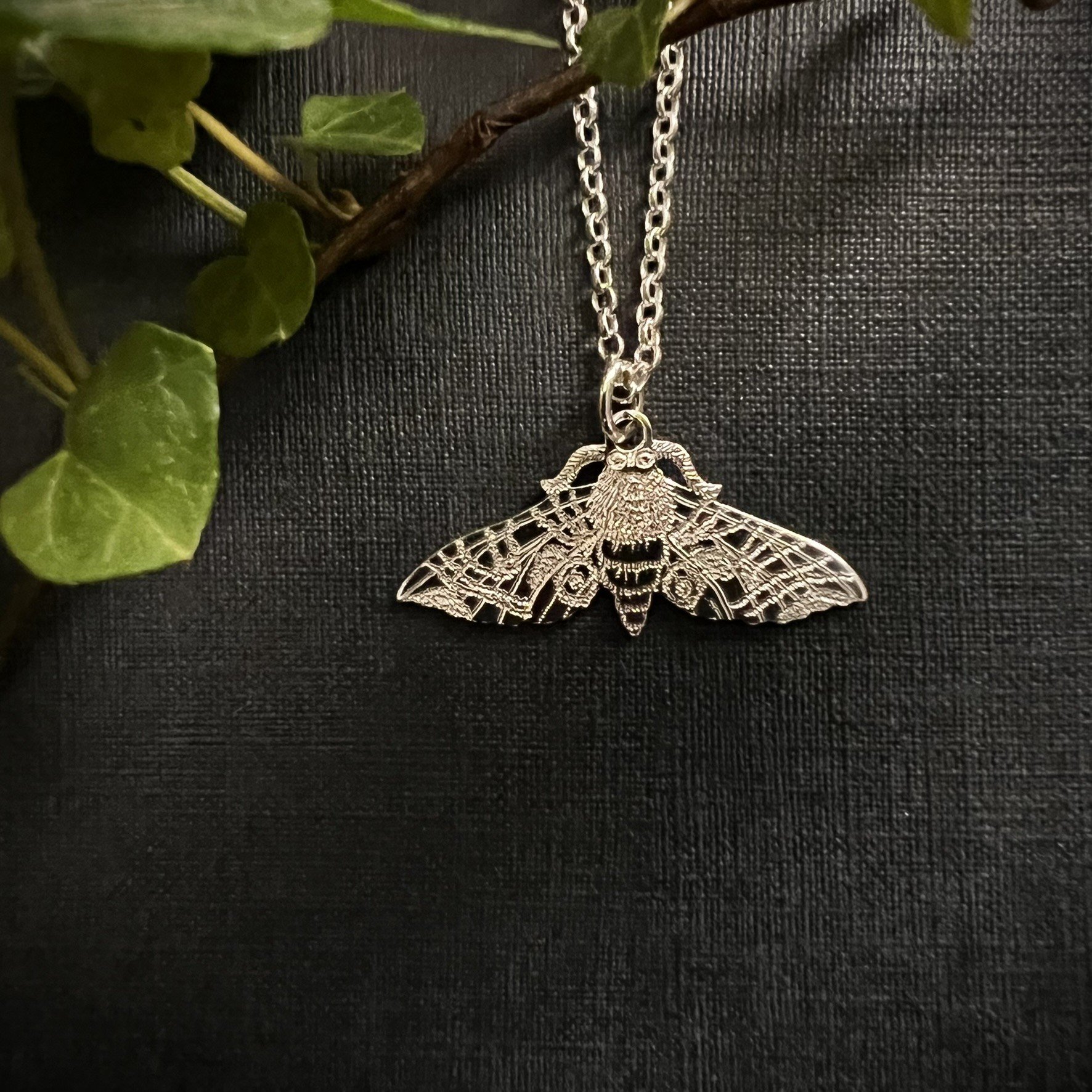 EYED HAWKMOTH NECKLACE (SMALL)