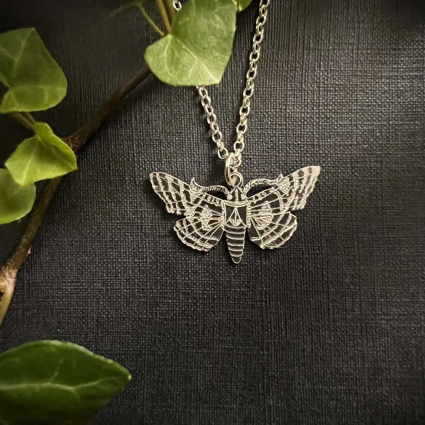 ANGLE SHADES MOTH NECKLACE (SMALL)