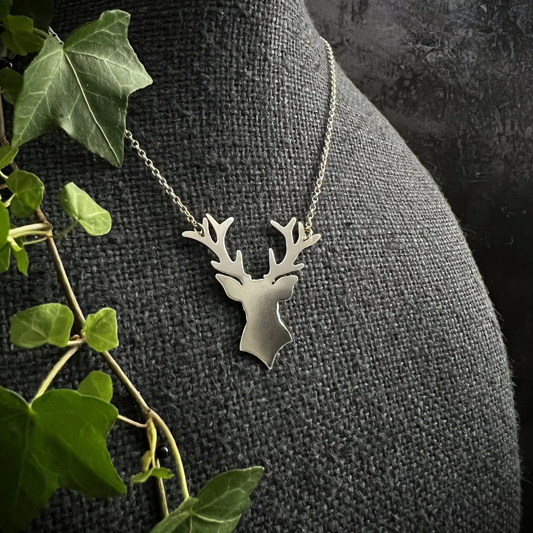 STAGHEAD PENDANT LARGE.JPEG